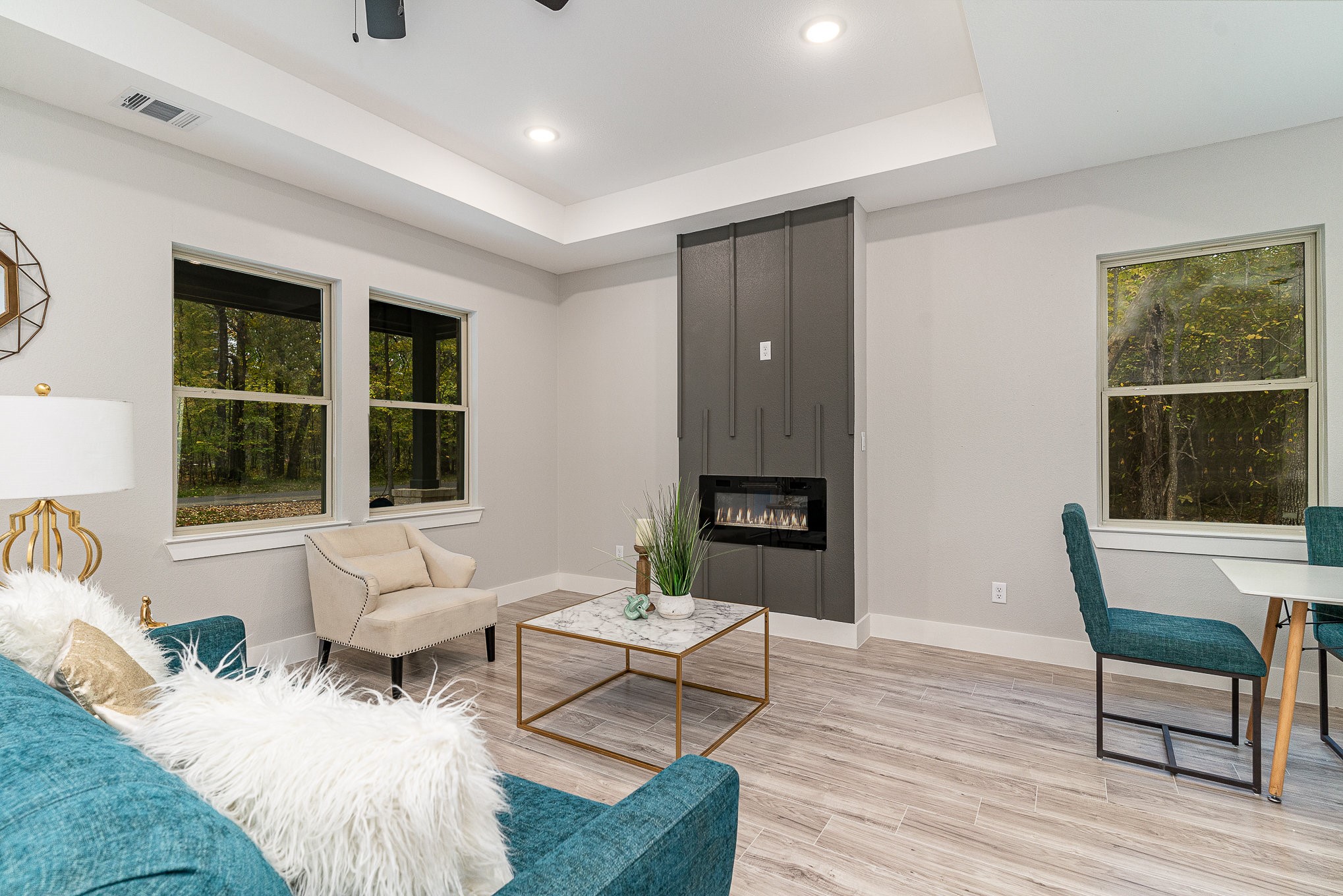 219 E Beachwood Loop