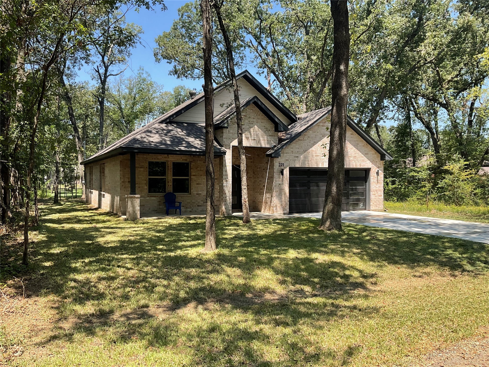 219 E Beachwood Loop