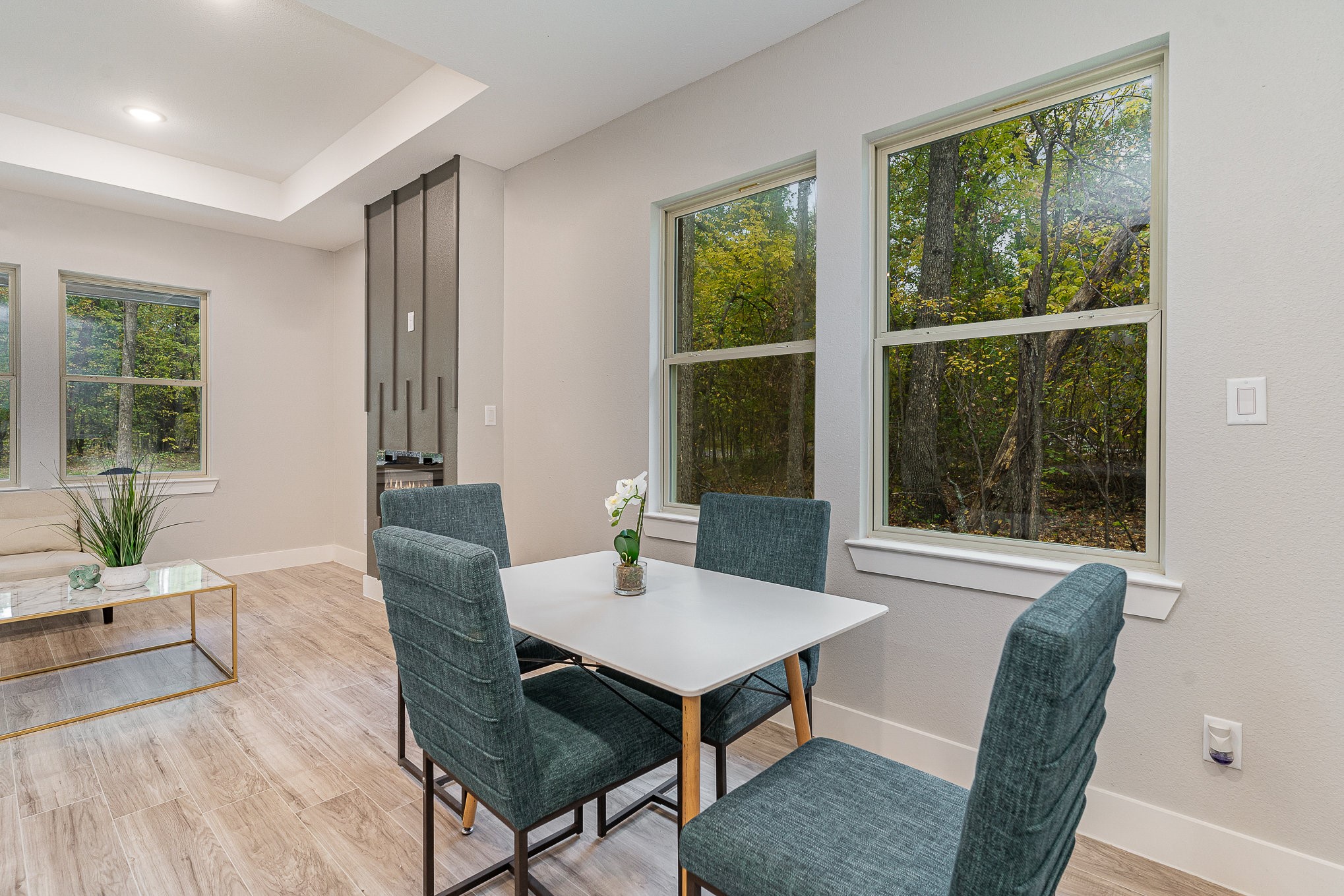 219 E Beachwood Loop