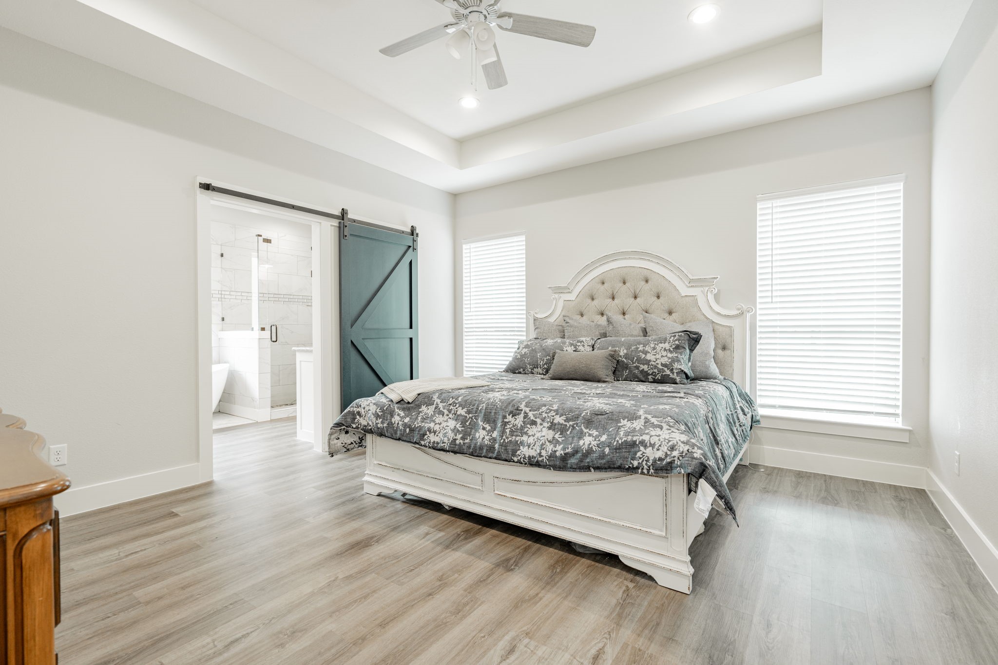 725 Clubview Drive