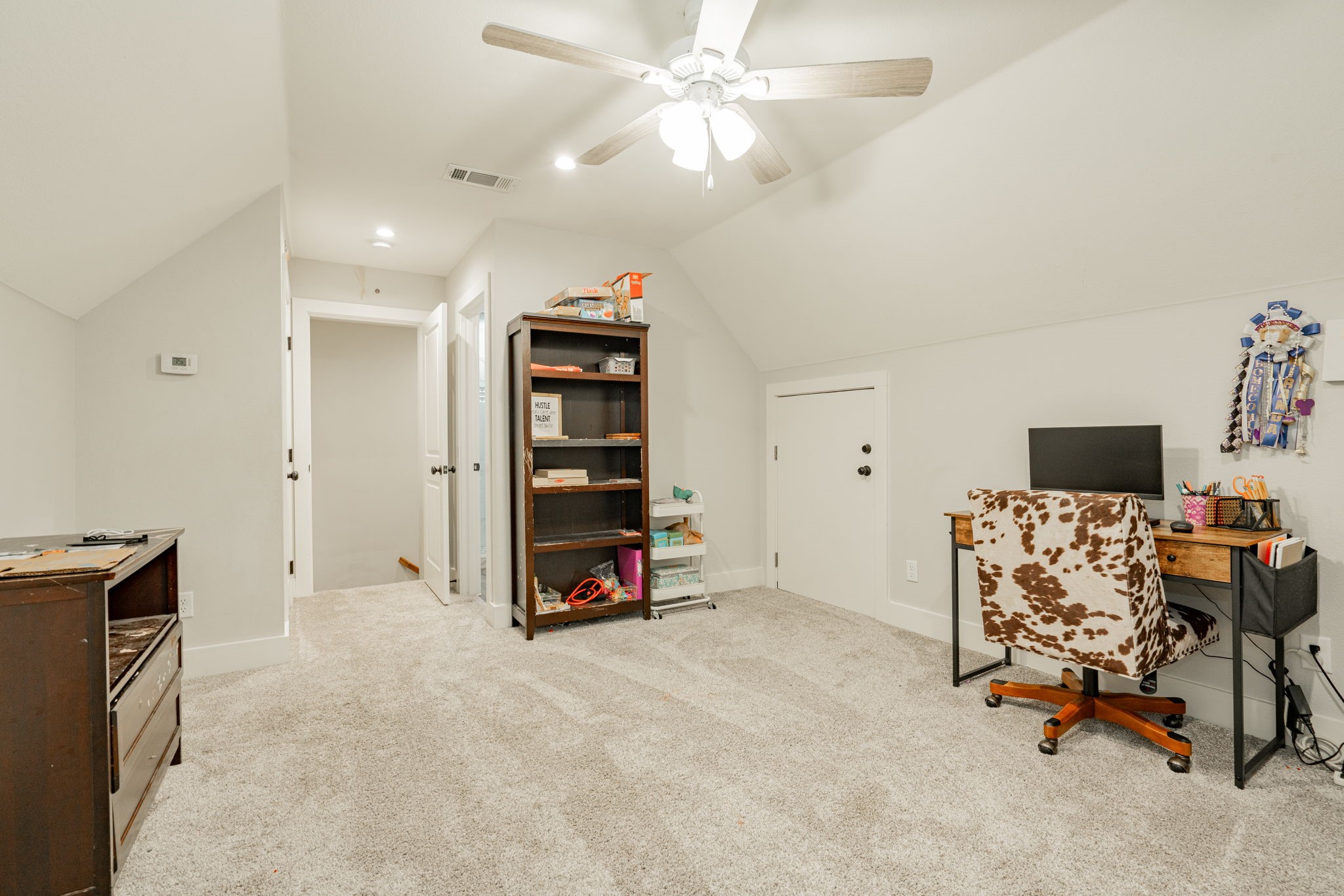 725 Clubview Drive