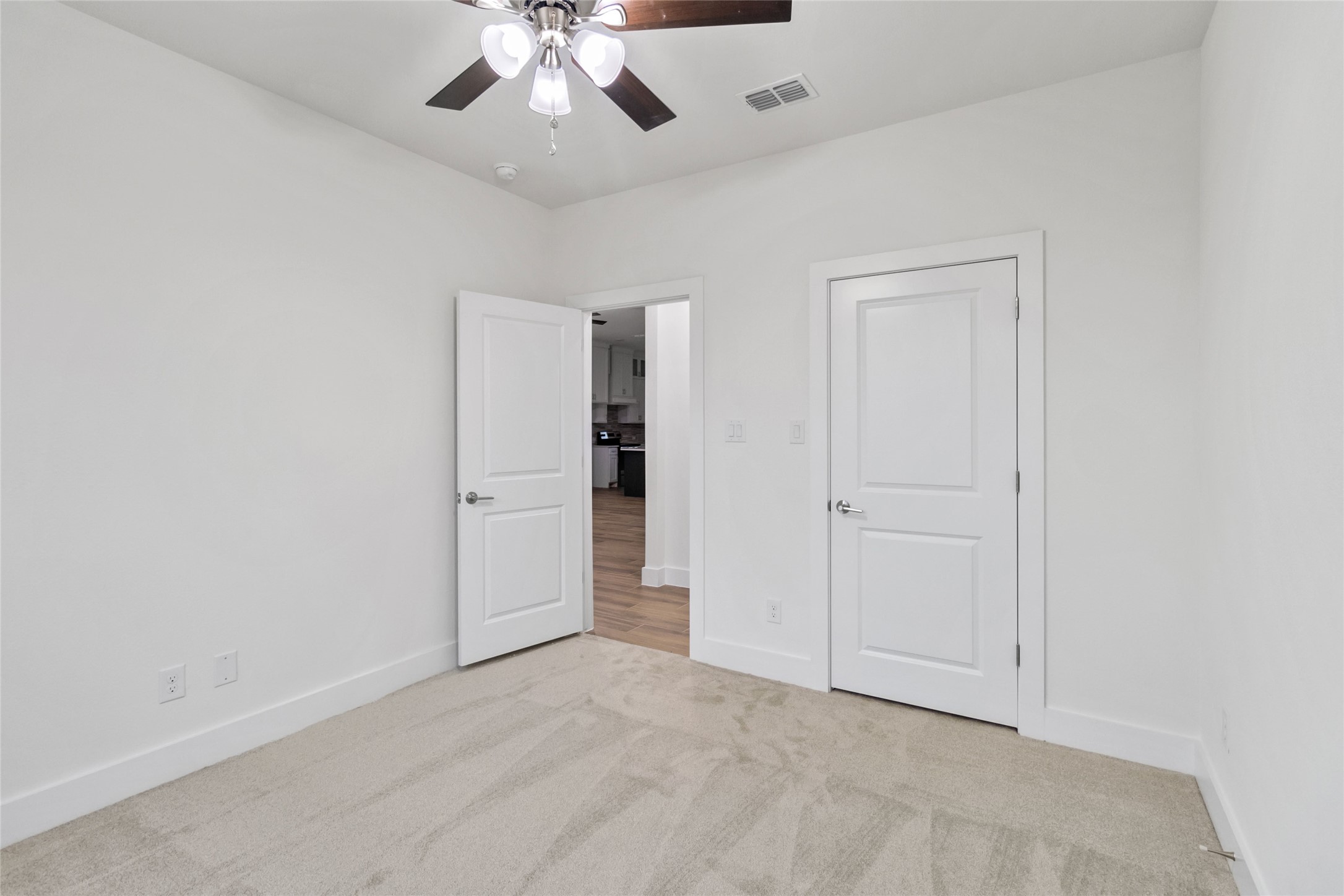 204 Swallowtail Lane