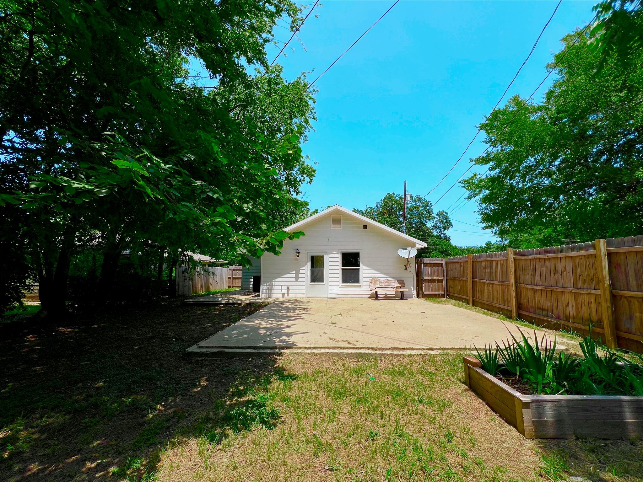 304 Jarbo Street