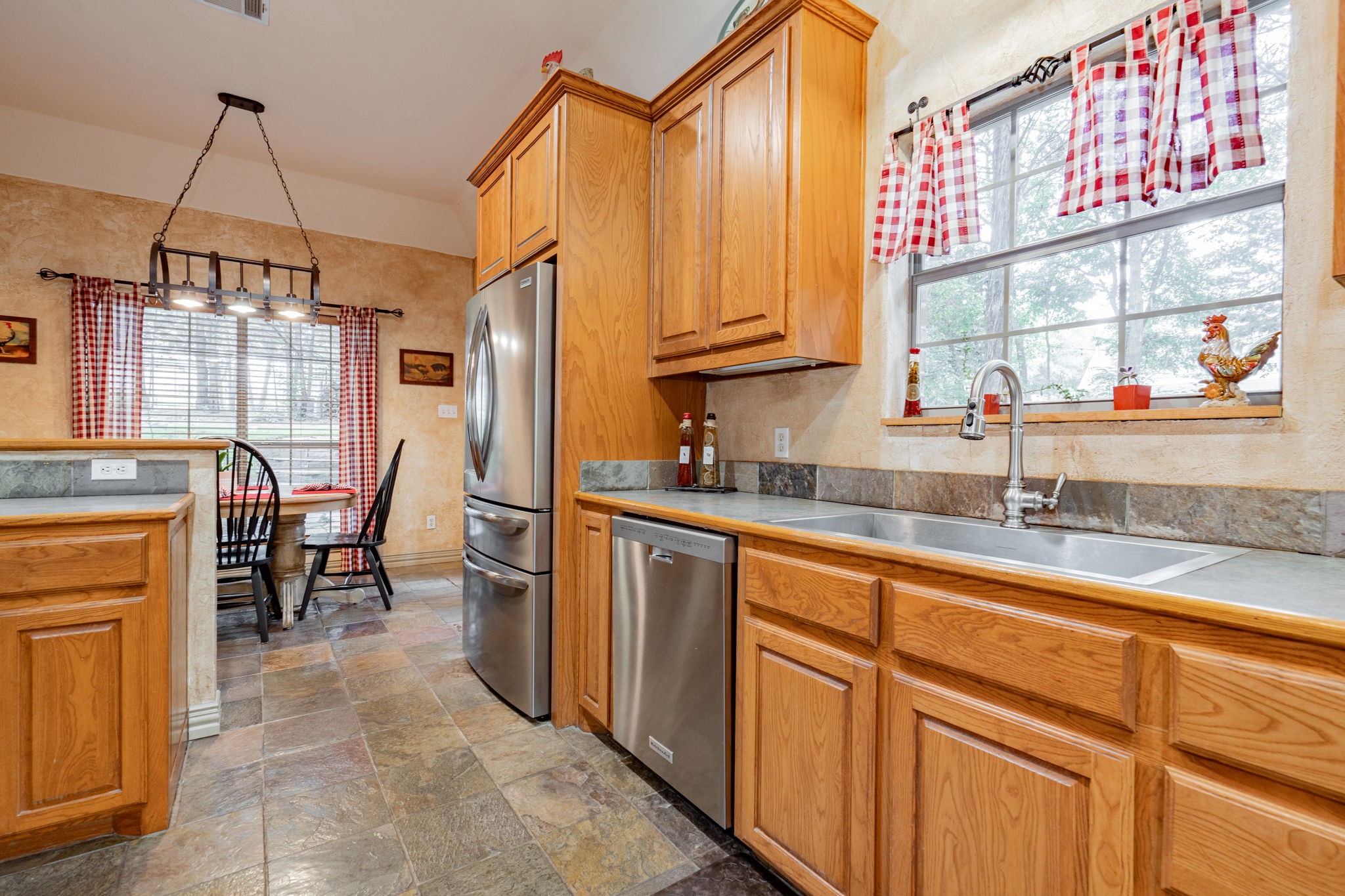 1205 Cedar Ridge Road W