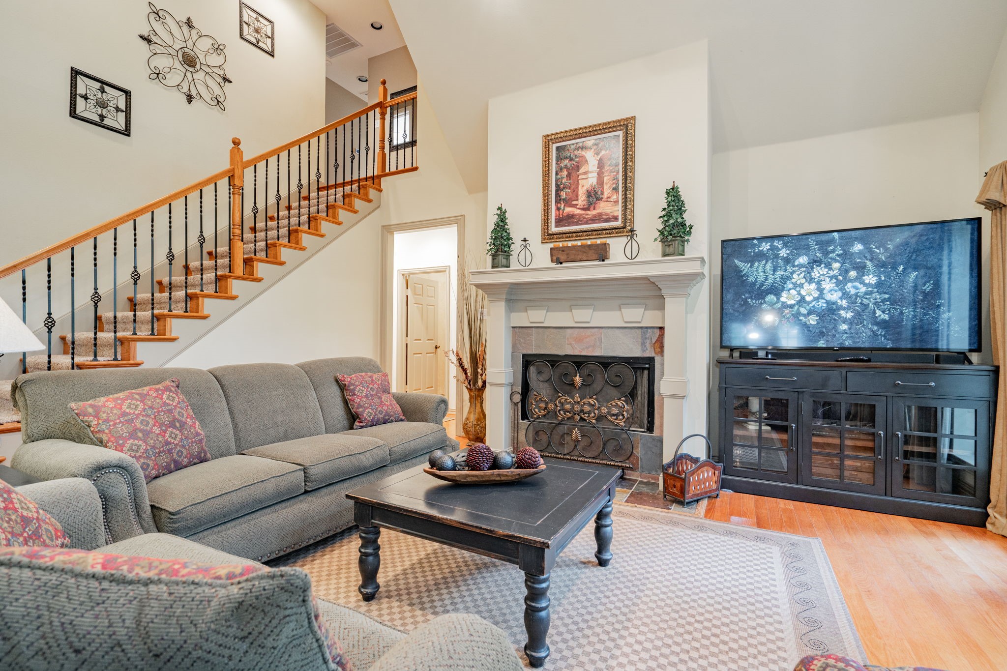 1205 Cedar Ridge Road W