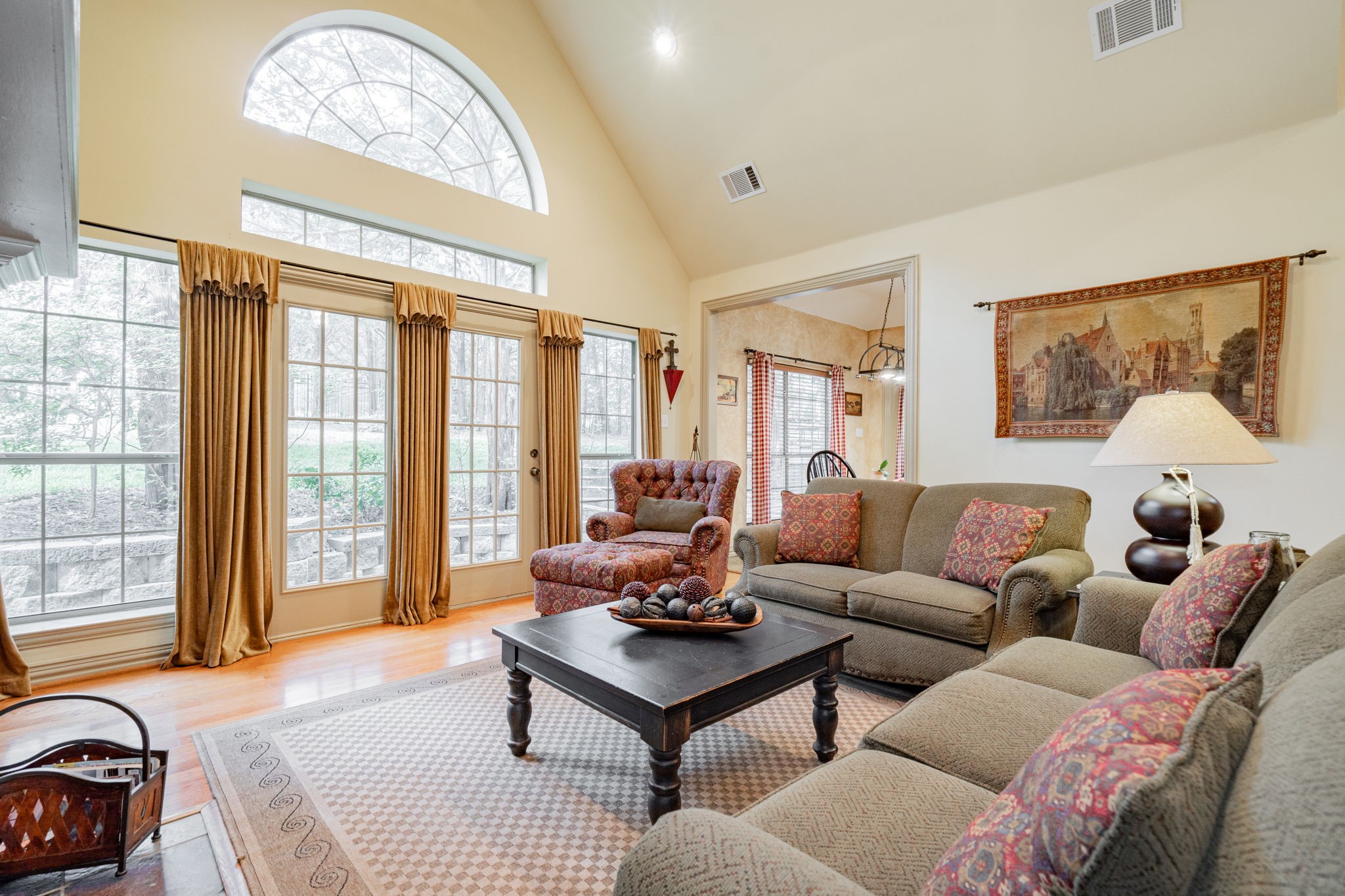 1205 Cedar Ridge Road W