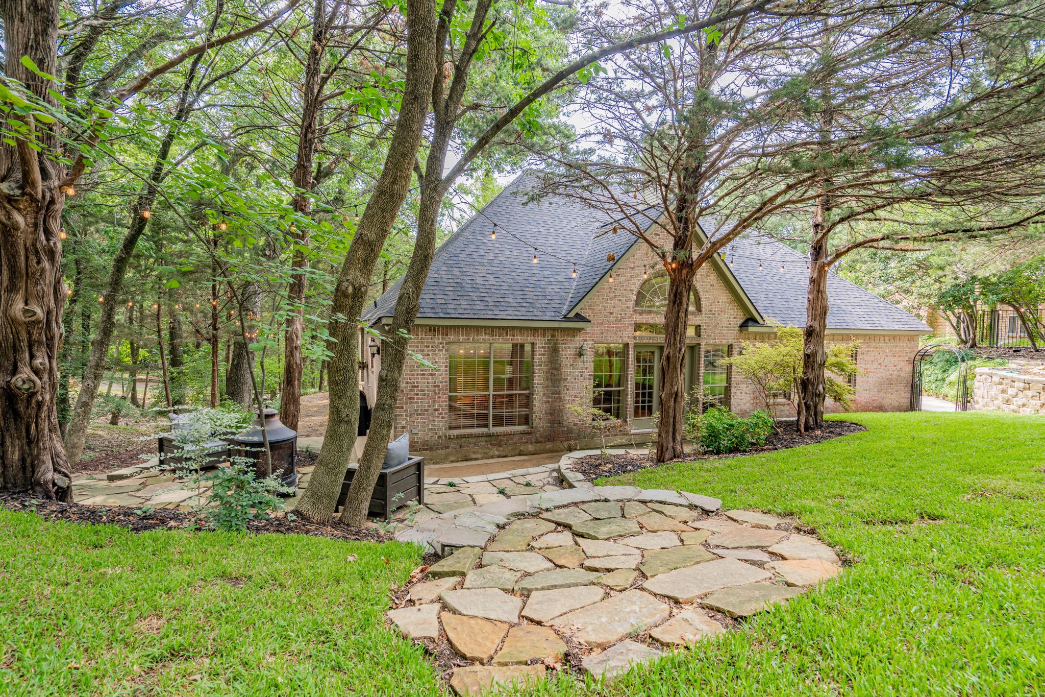 1205 Cedar Ridge Road W