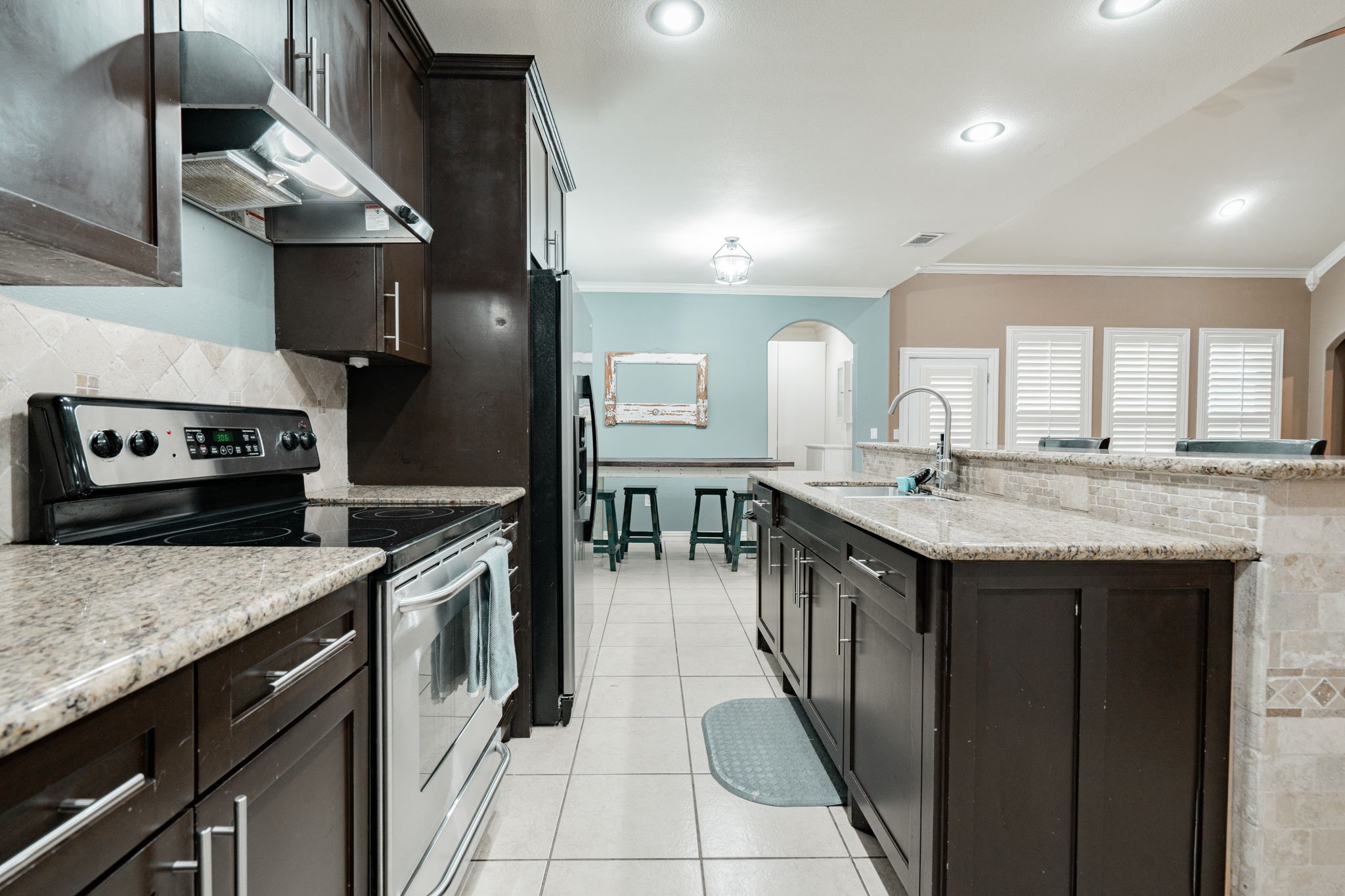 1452 Private Road 2737