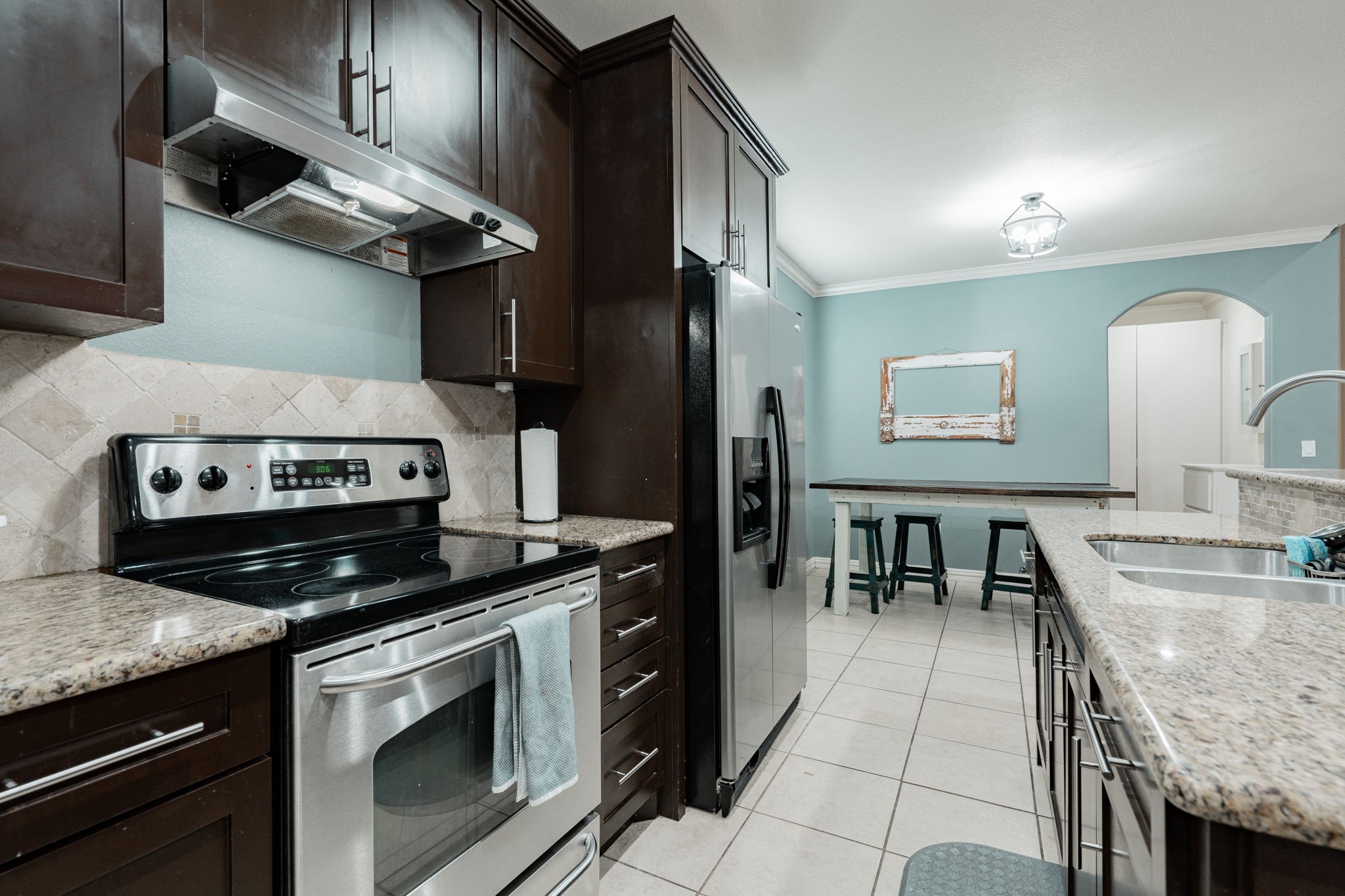 1452 Private Road 2737
