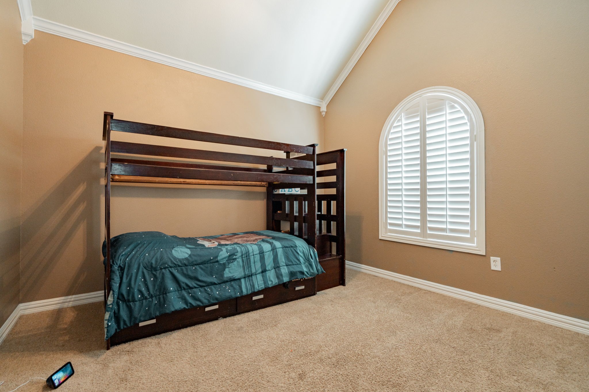 1452 Private Road 2737