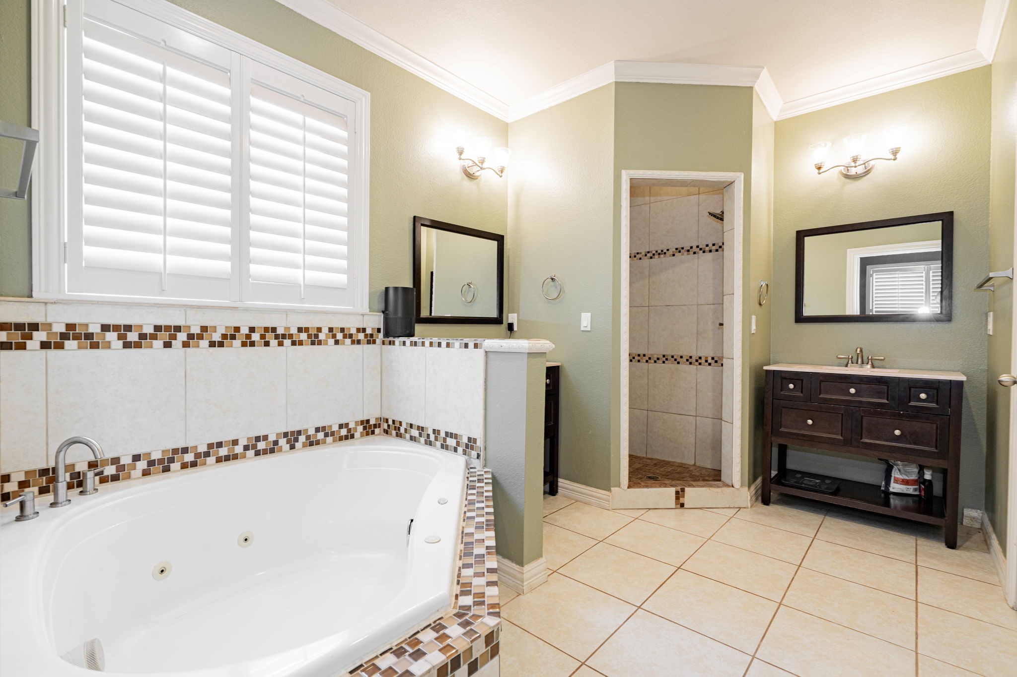 1452 Private Road 2737