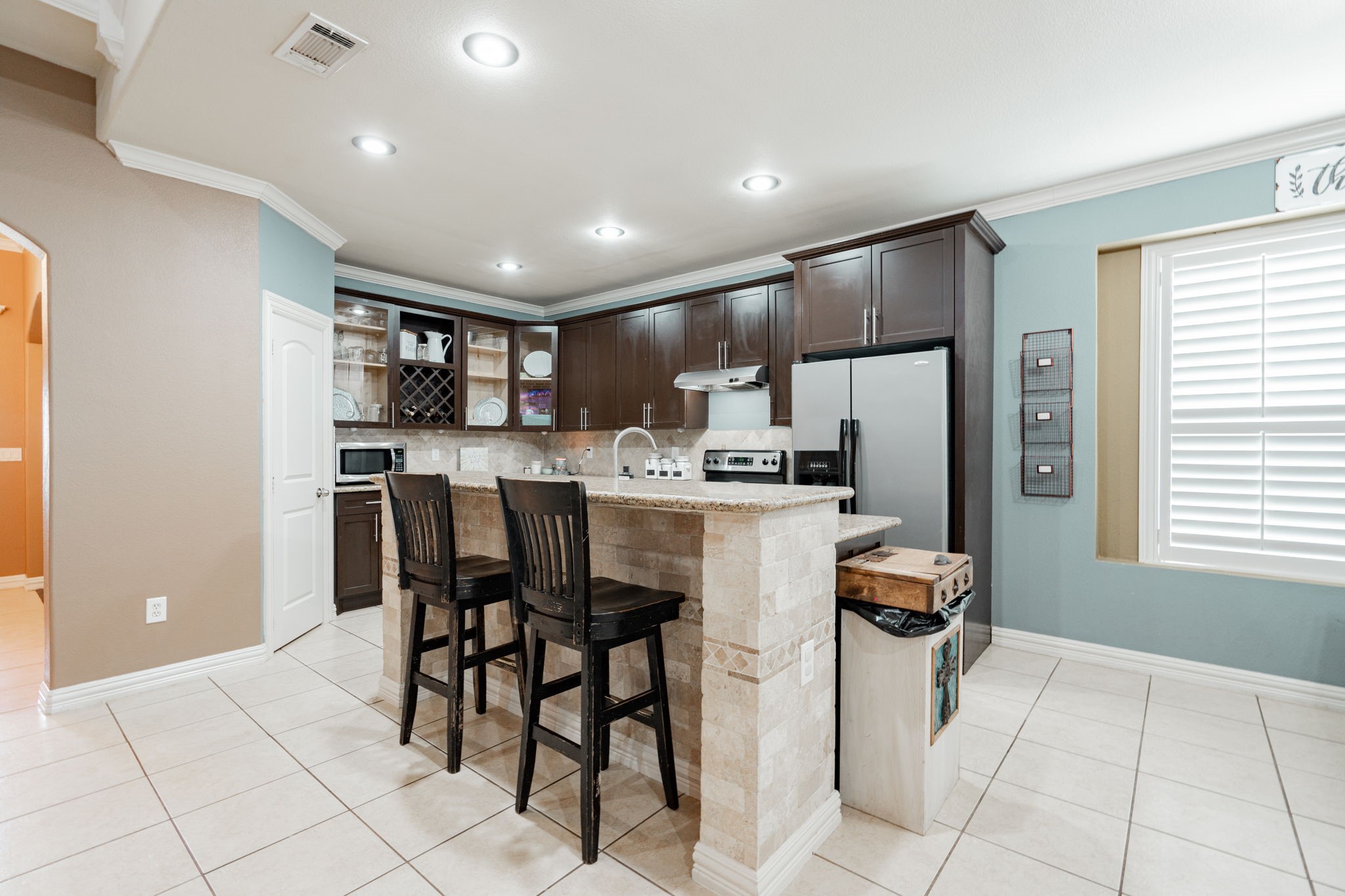 1452 Private Road 2737