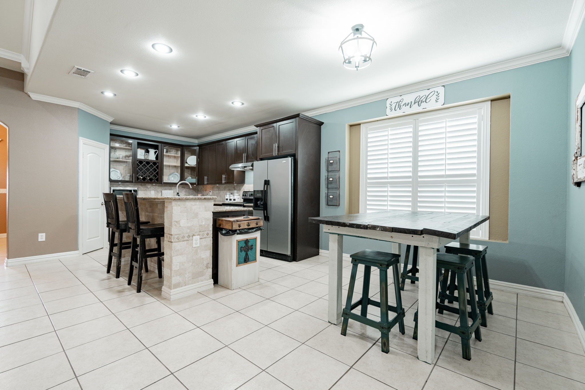 1452 Private Road 2737