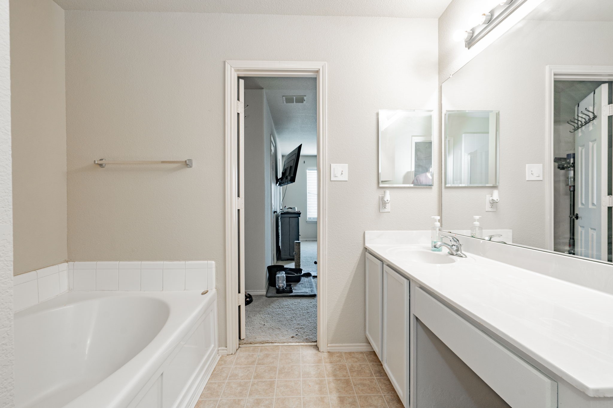 1056 Silver Spur Lane