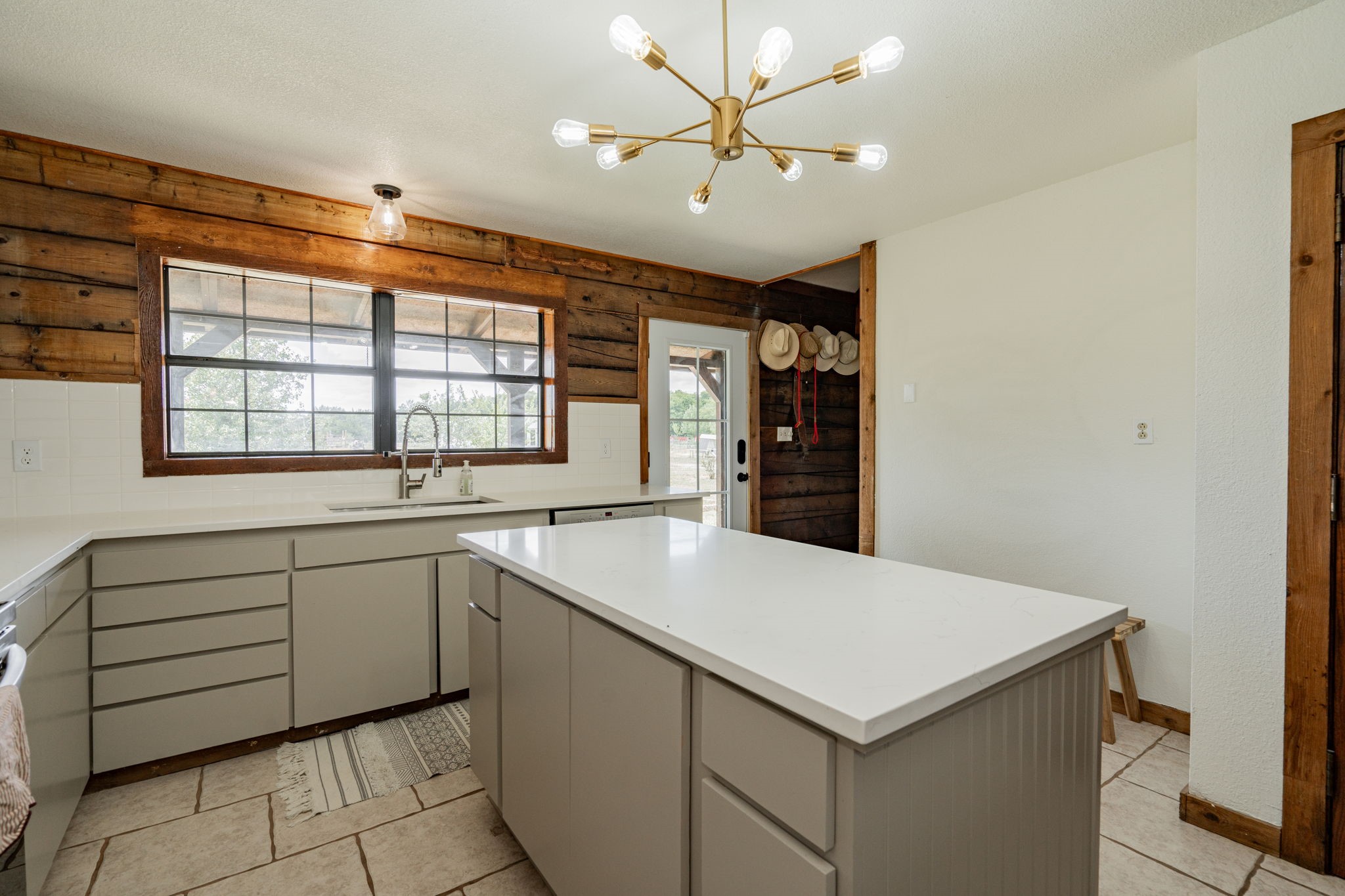 10256 County Road 2468