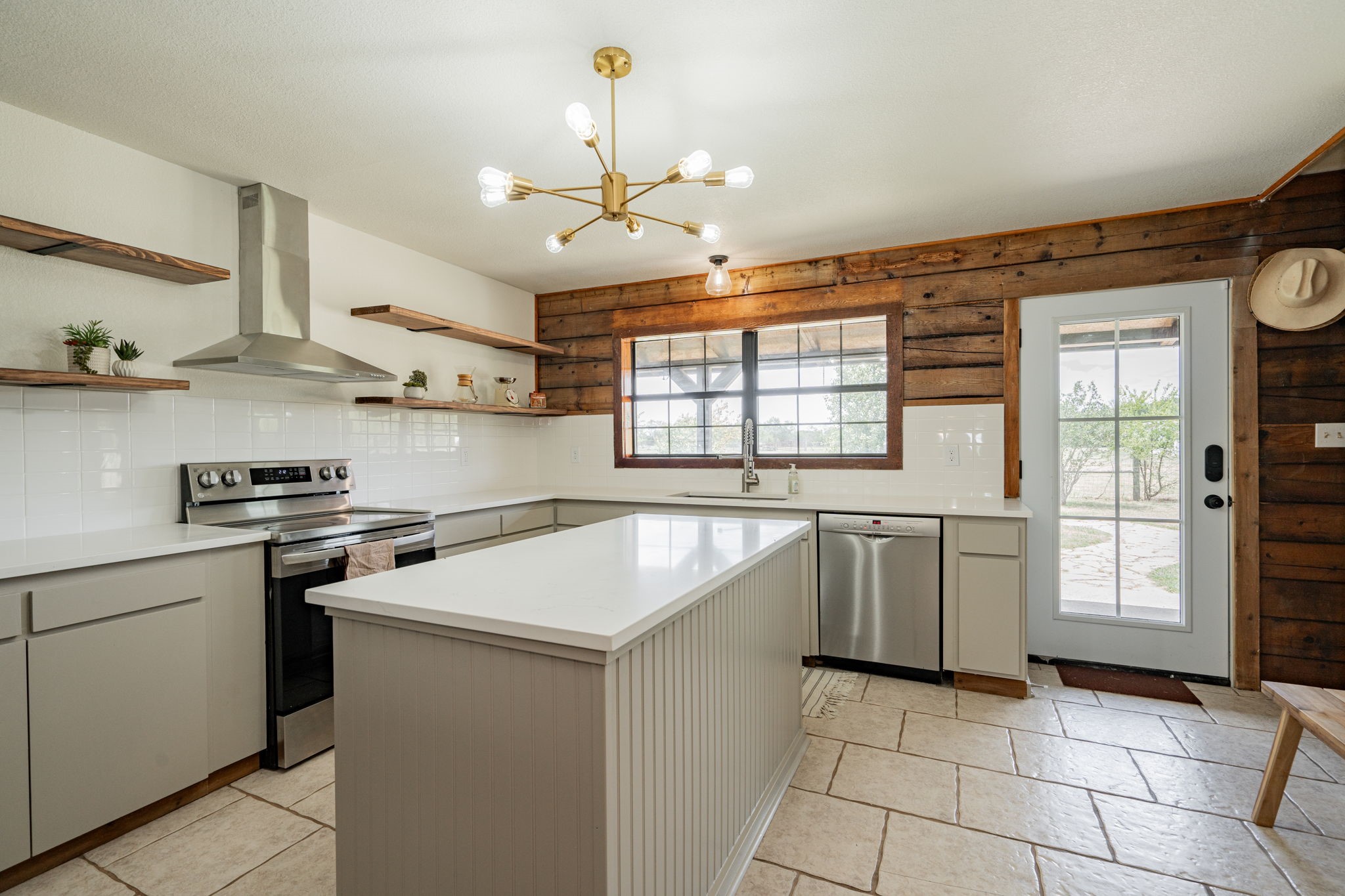 10256 County Road 2468