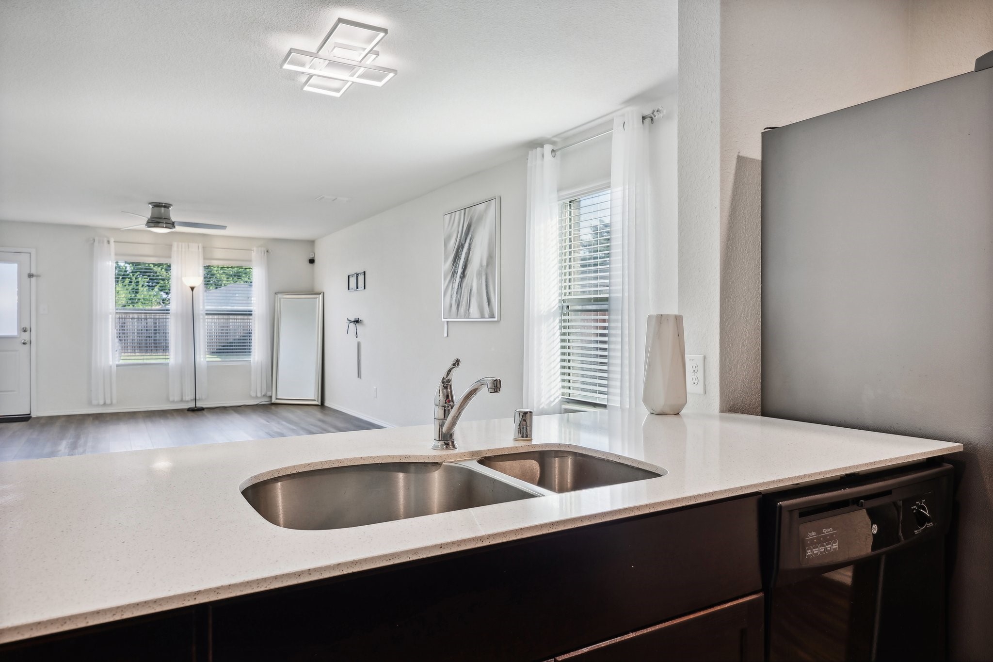 1145 Skyline Drive