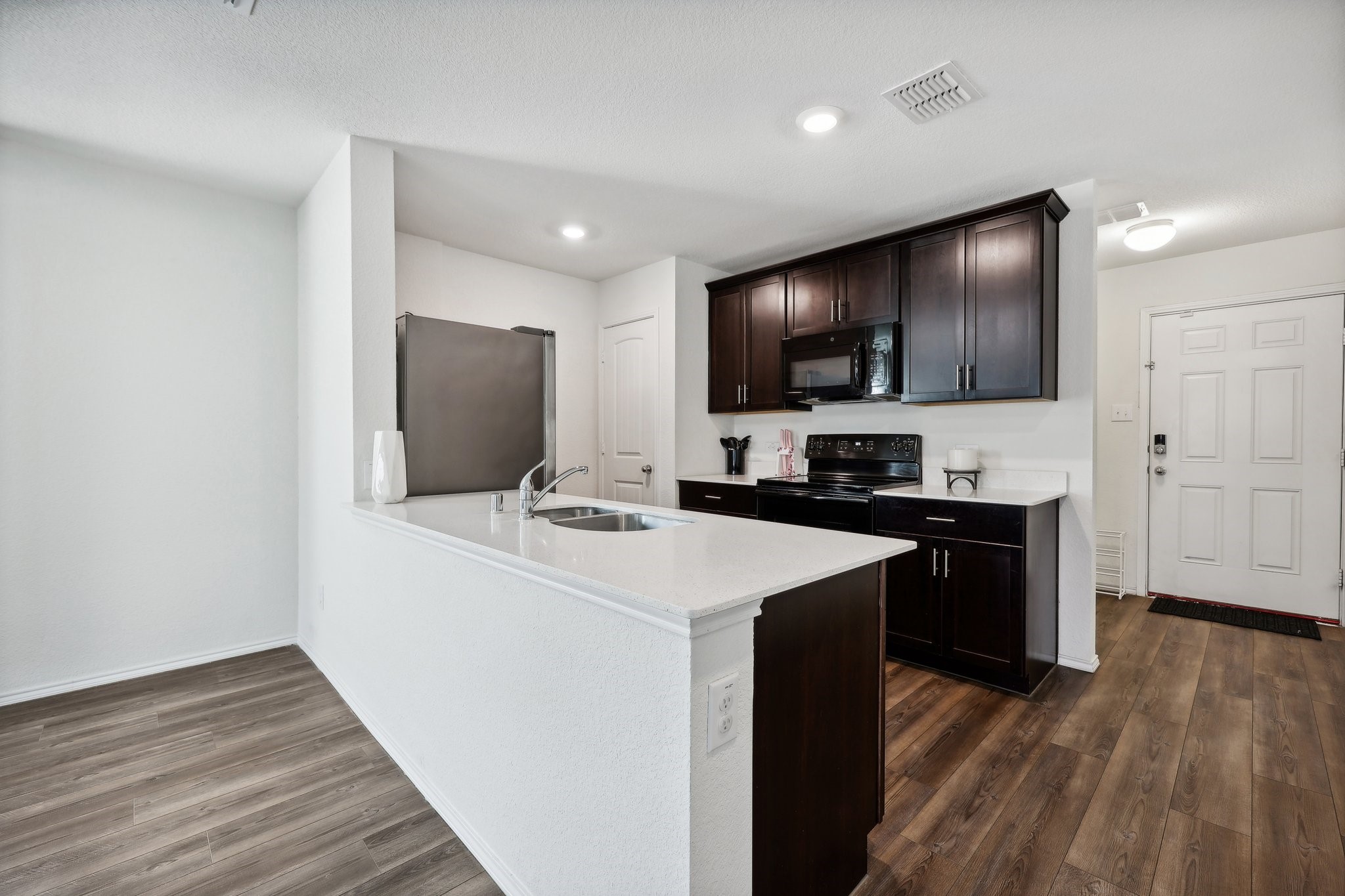 1145 Skyline Drive