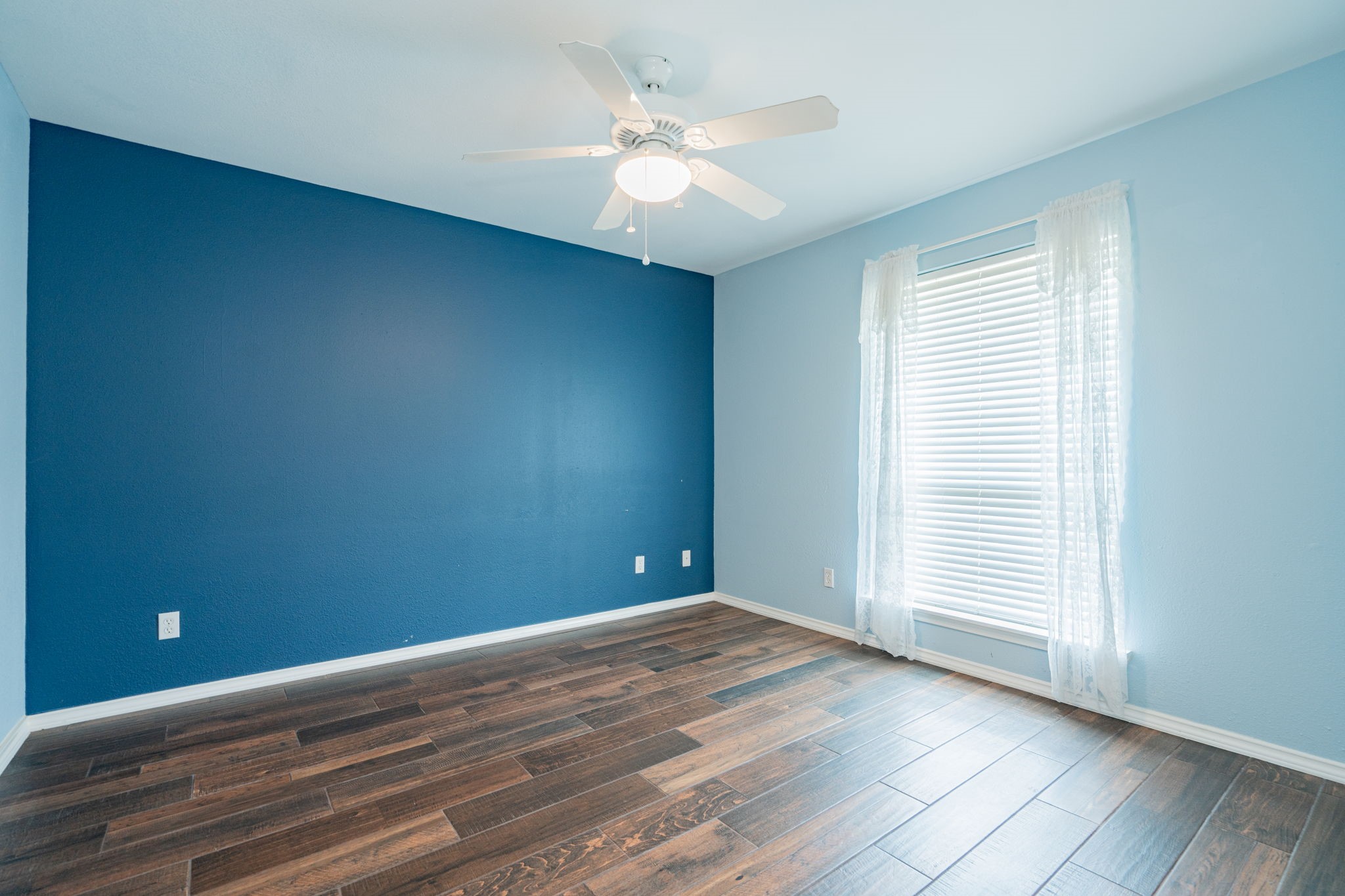 3073 W Ridgeview Circle