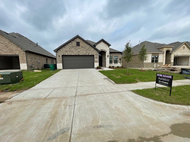 7830 Ashwood