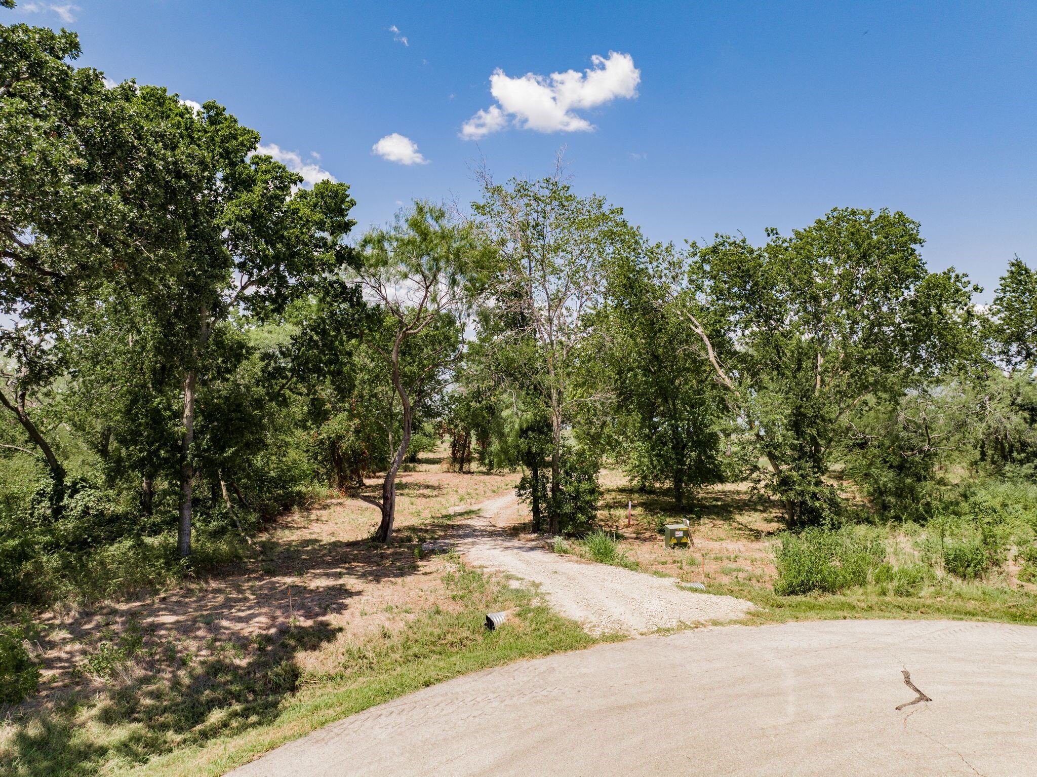 8425 Edgewater Drive