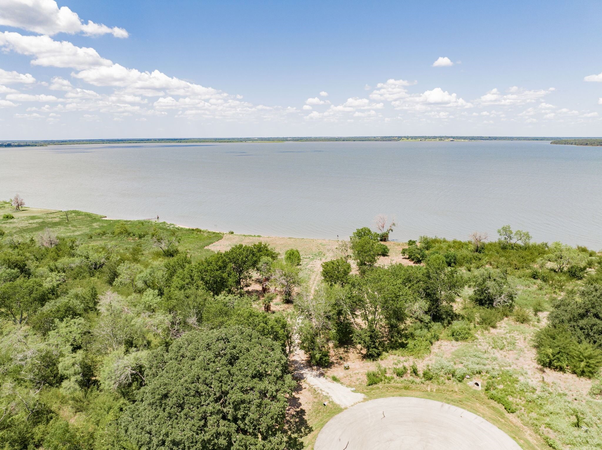 8425 Edgewater Drive