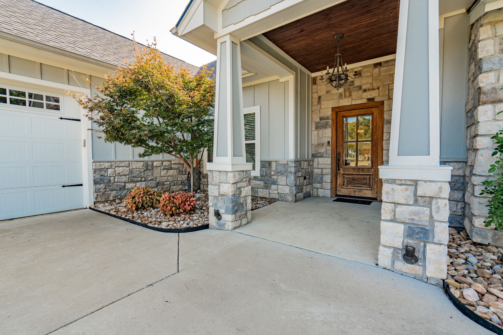 406 Splitrail Drive