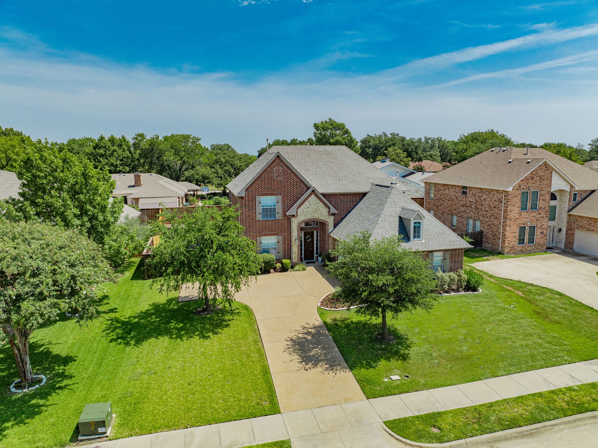2806 Knightsbridge Lane