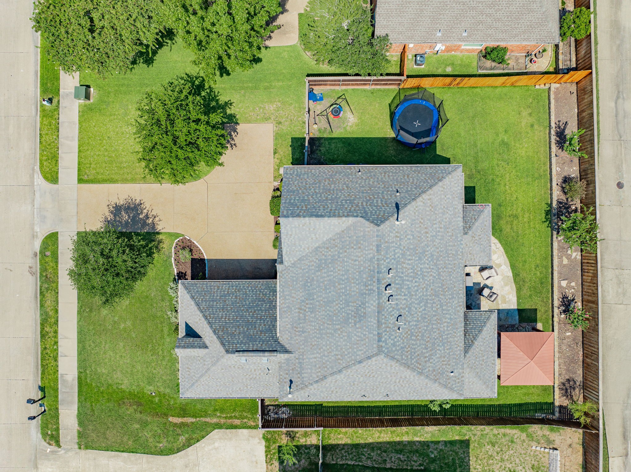 2806 Knightsbridge Lane