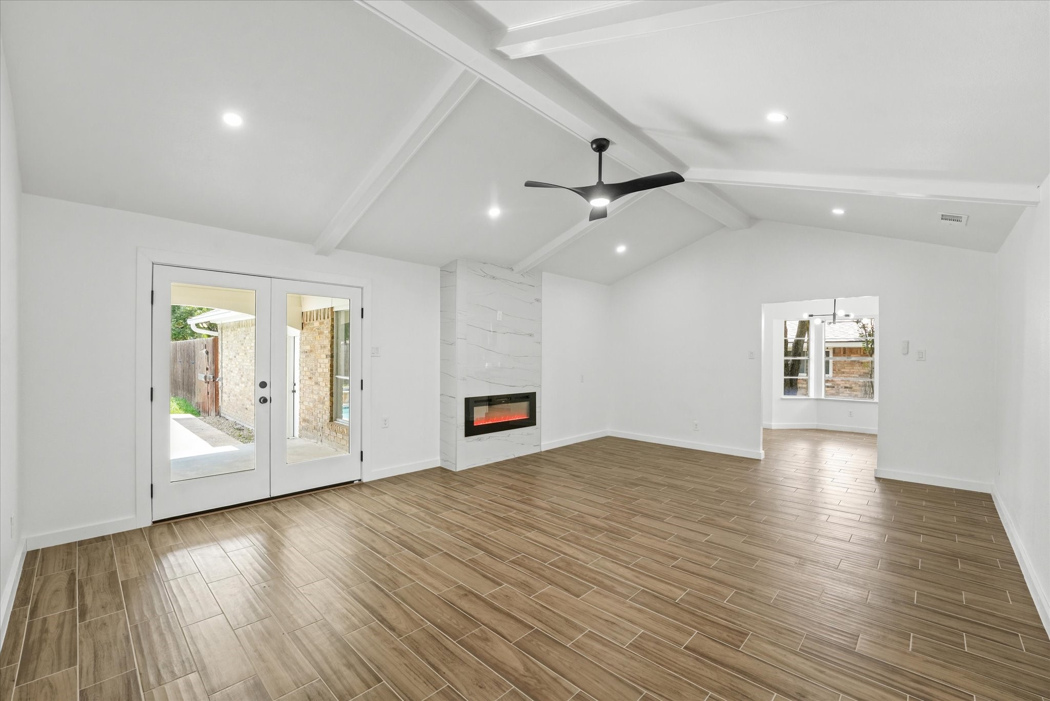 1044 Briarwood Lane