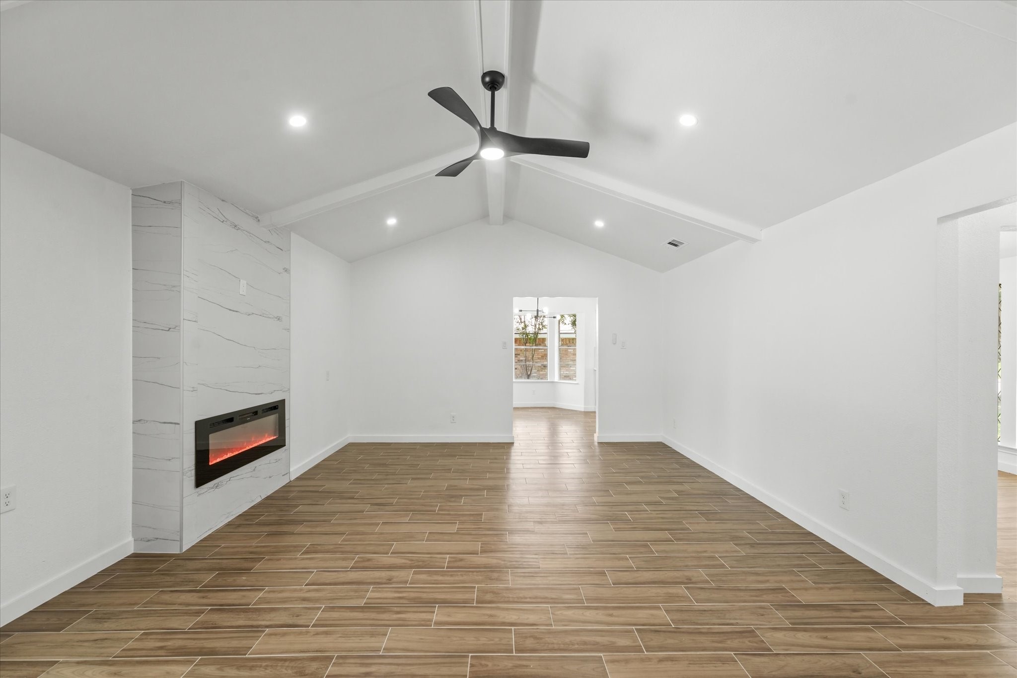 1044 Briarwood Lane