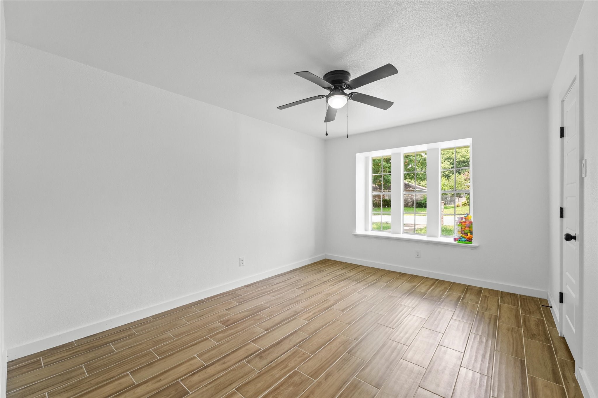 1044 Briarwood Lane