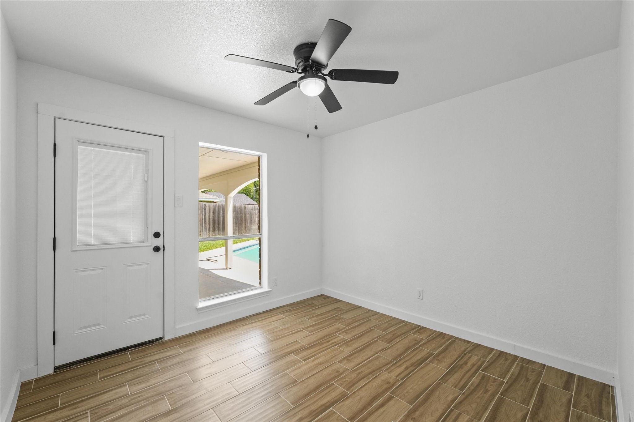 1044 Briarwood Lane