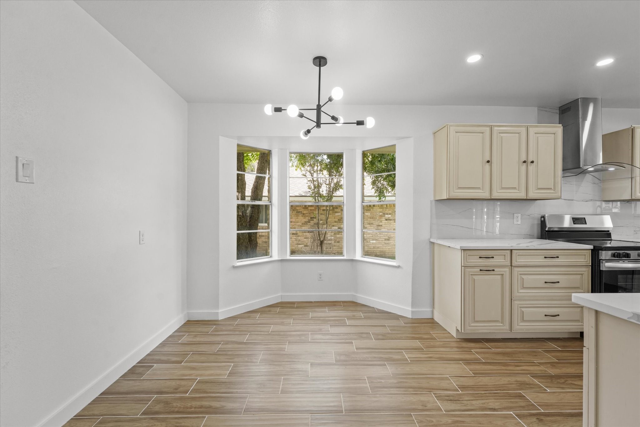 1044 Briarwood Lane