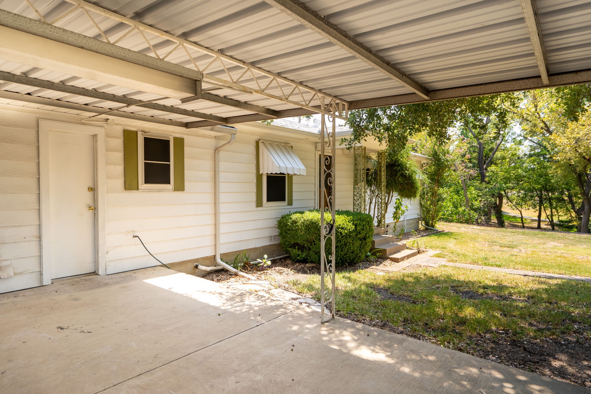 1205 Smirl Drive
