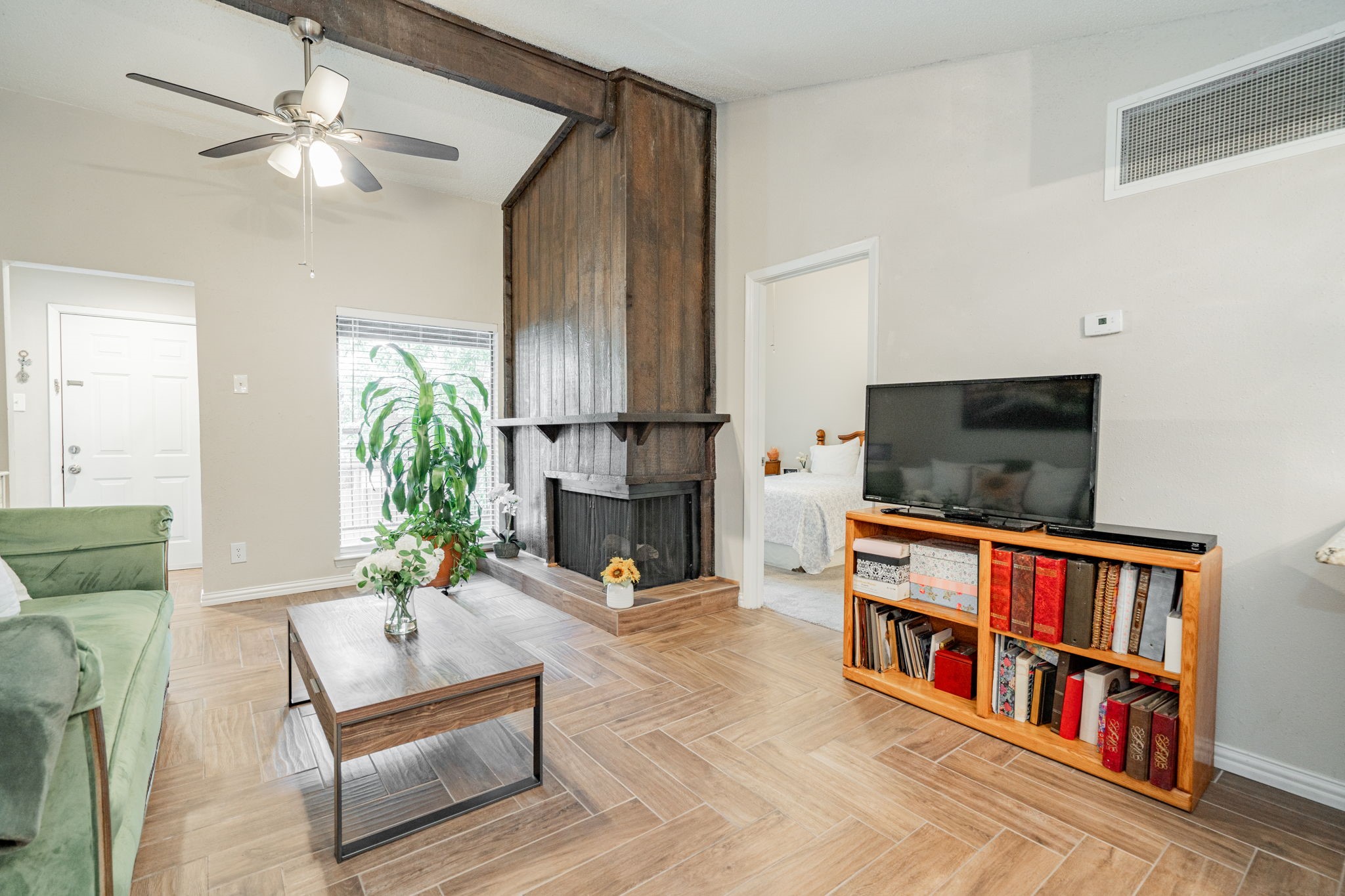 7152 Fair Oaks Avenue 2200