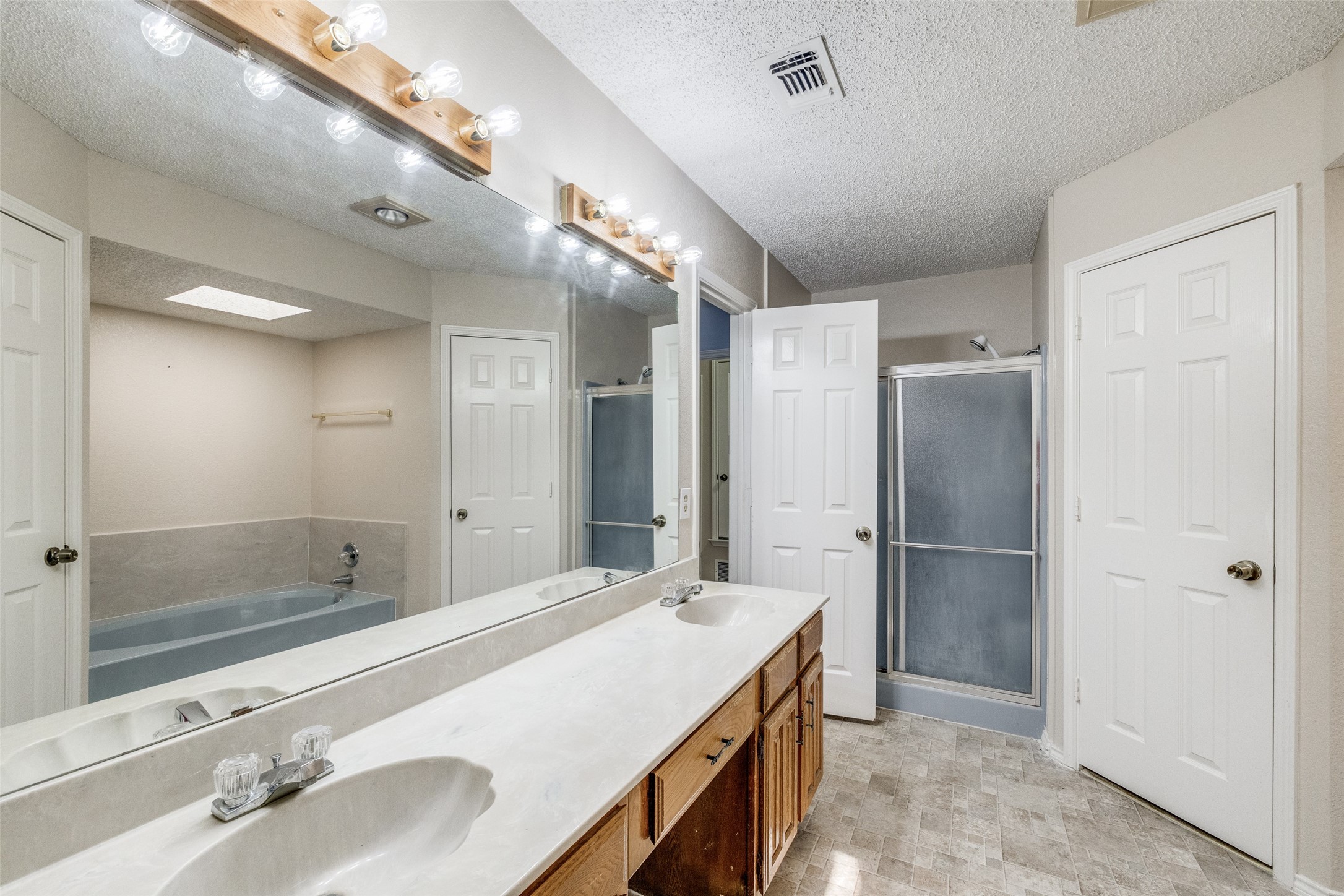 4916 Waxwing Drive