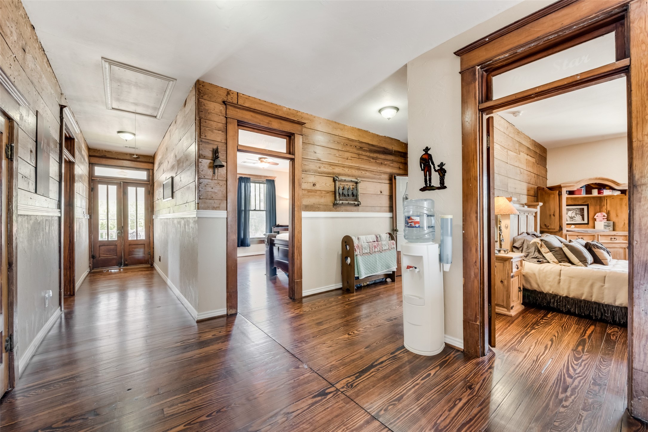 908 N Goliad Street