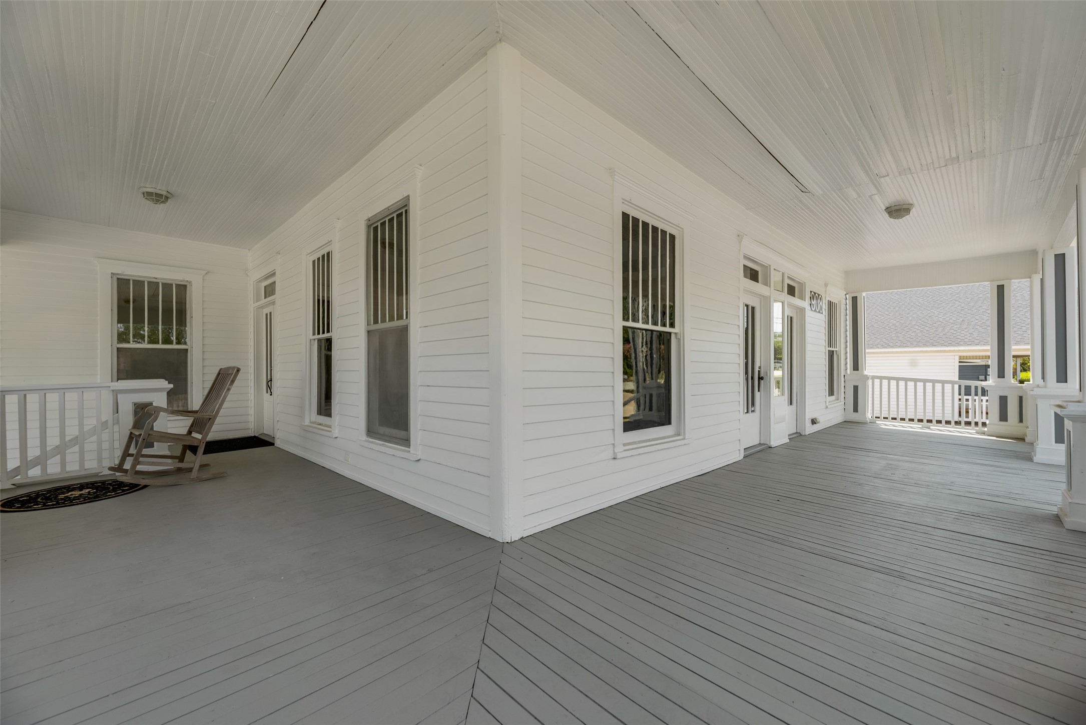 908 N Goliad Street