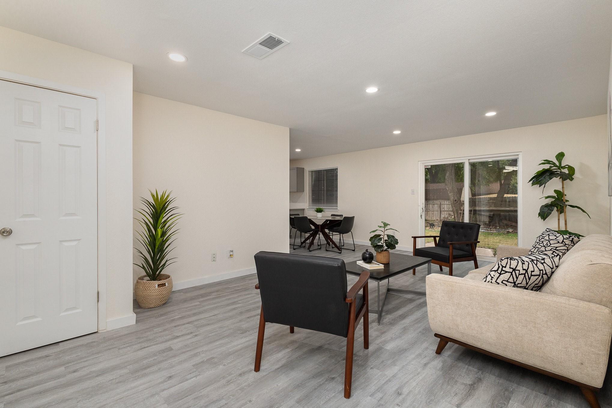 721 S Deerfield Circle
