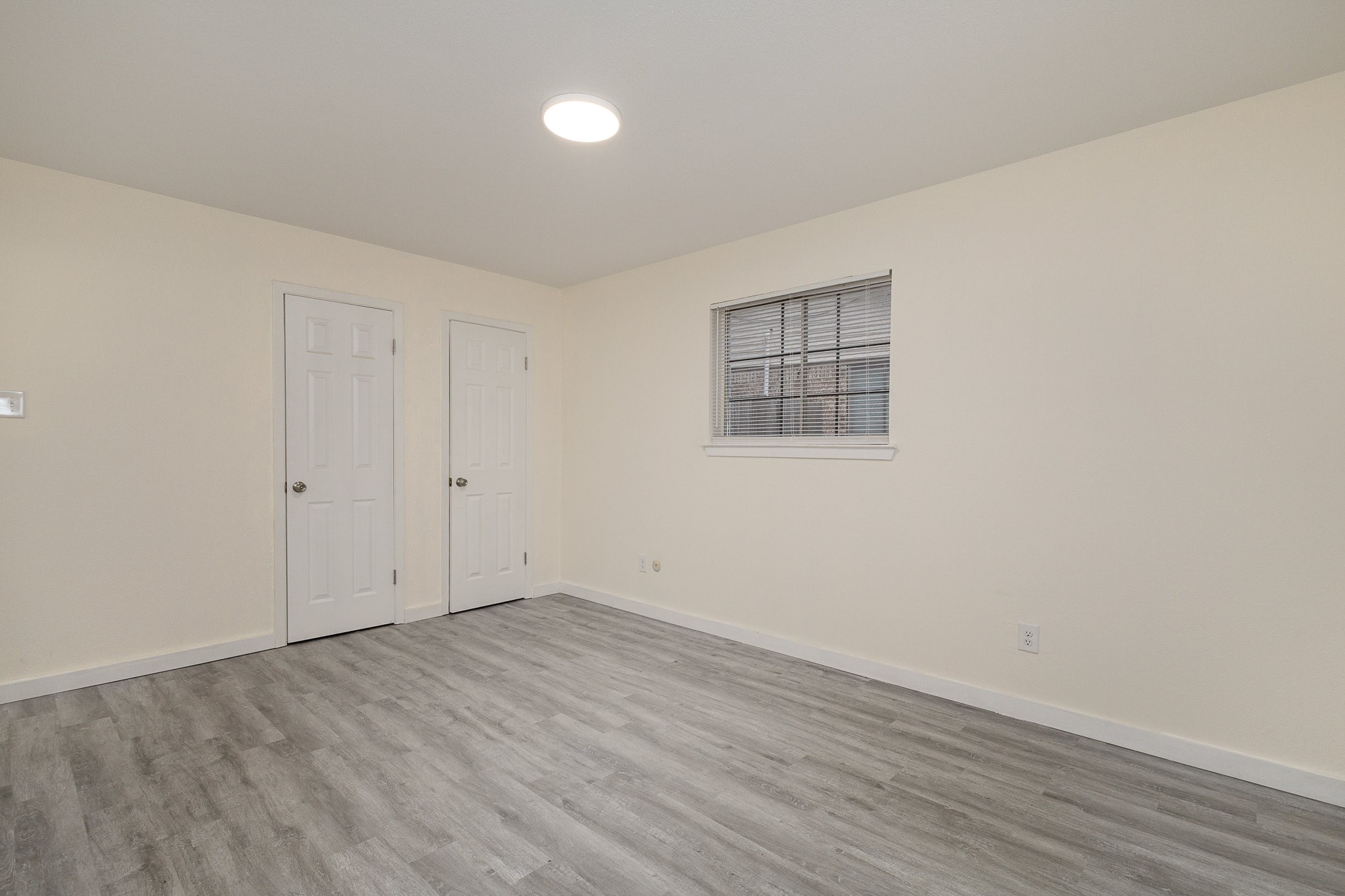 721 S Deerfield Circle