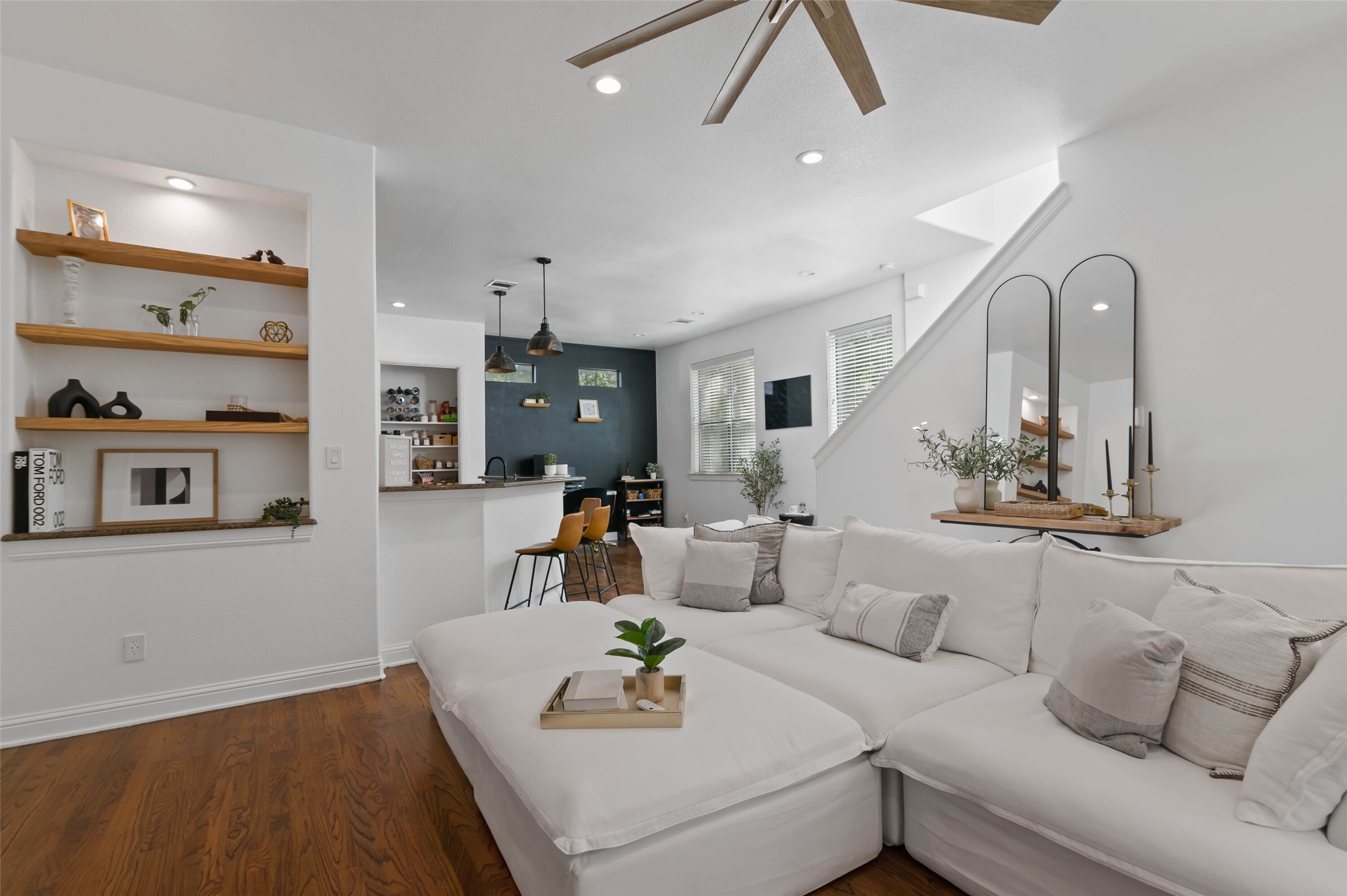 7402 Coronado Way