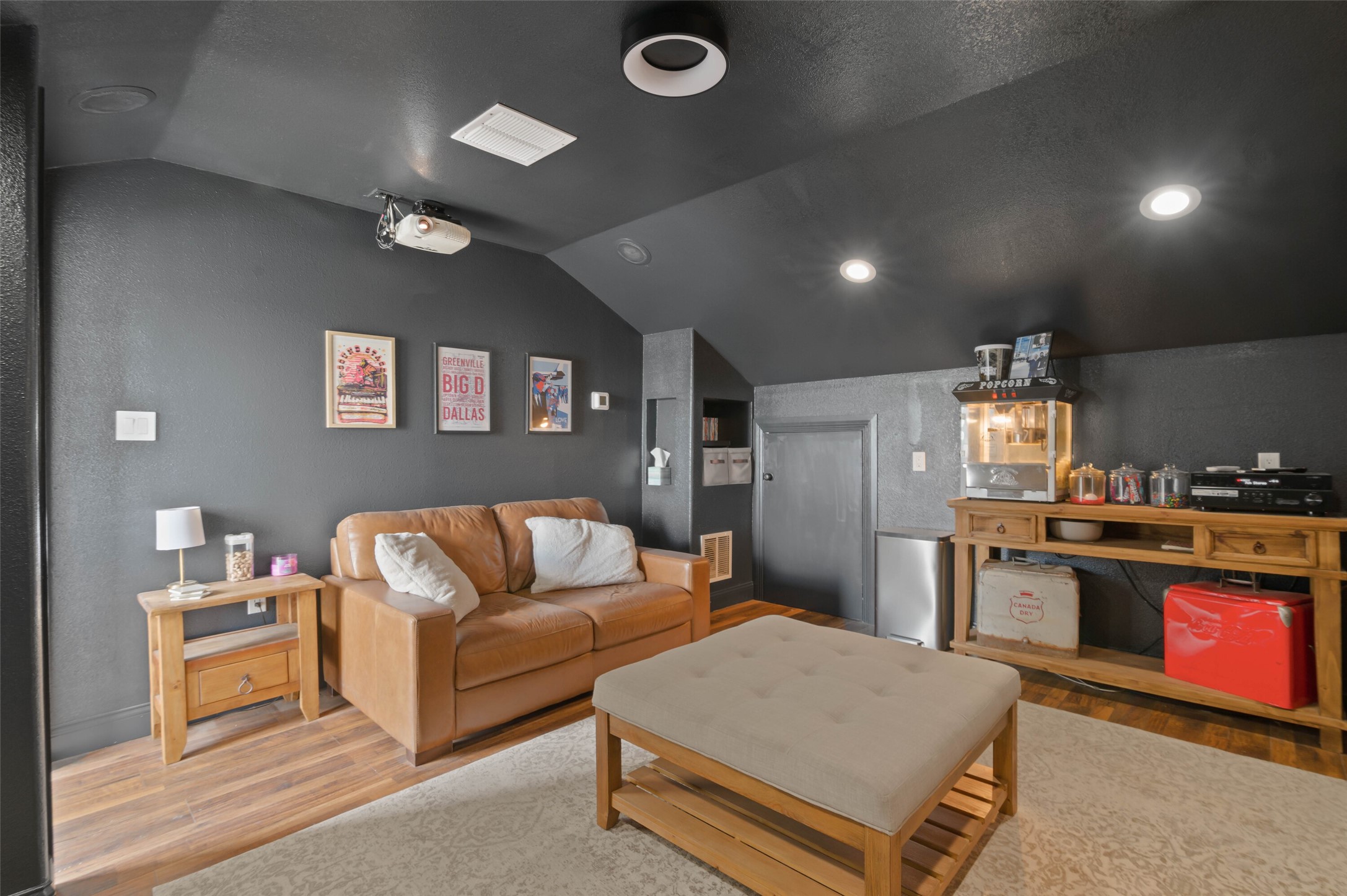 7402 Coronado Way