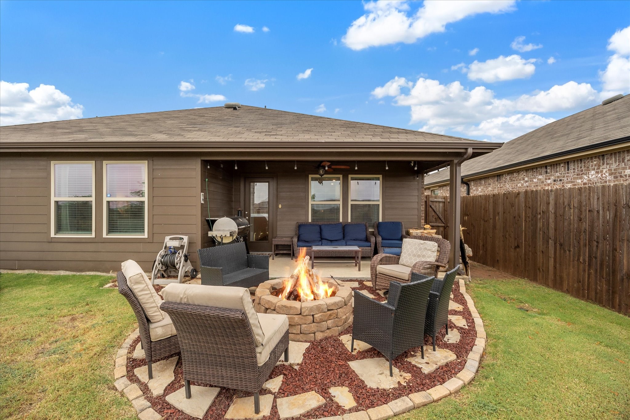 1600 River Oak Lane