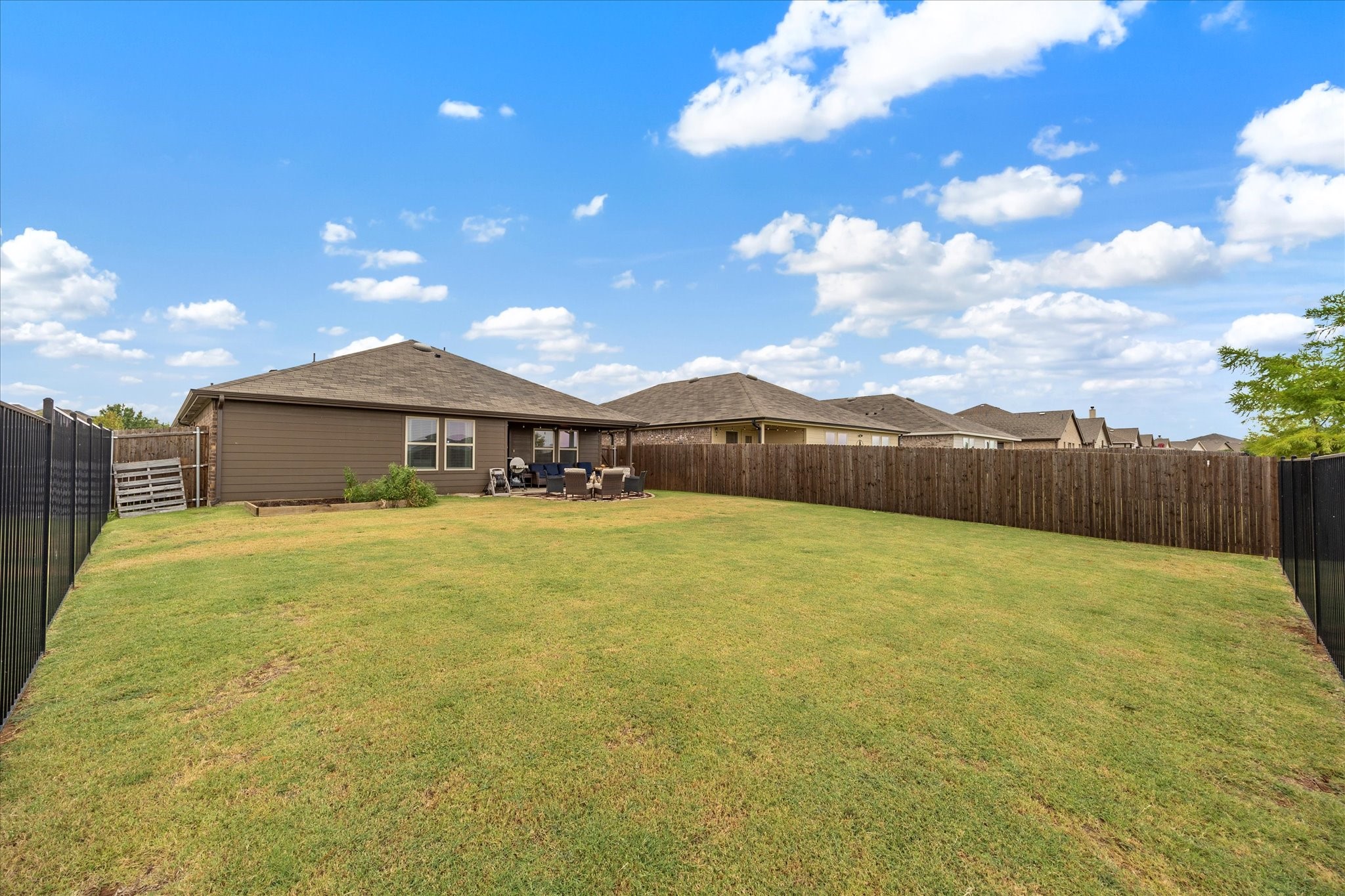 1600 River Oak Lane