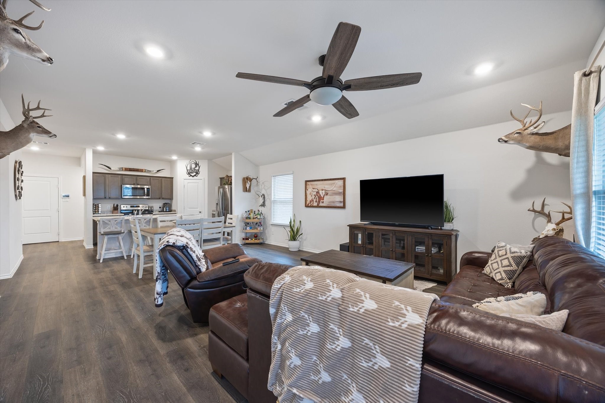 1600 River Oak Lane