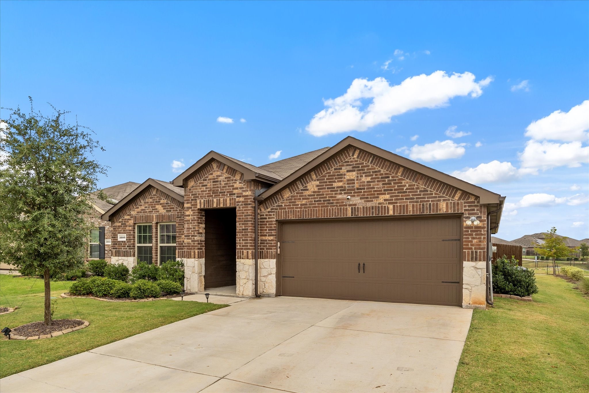 1600 River Oak Lane