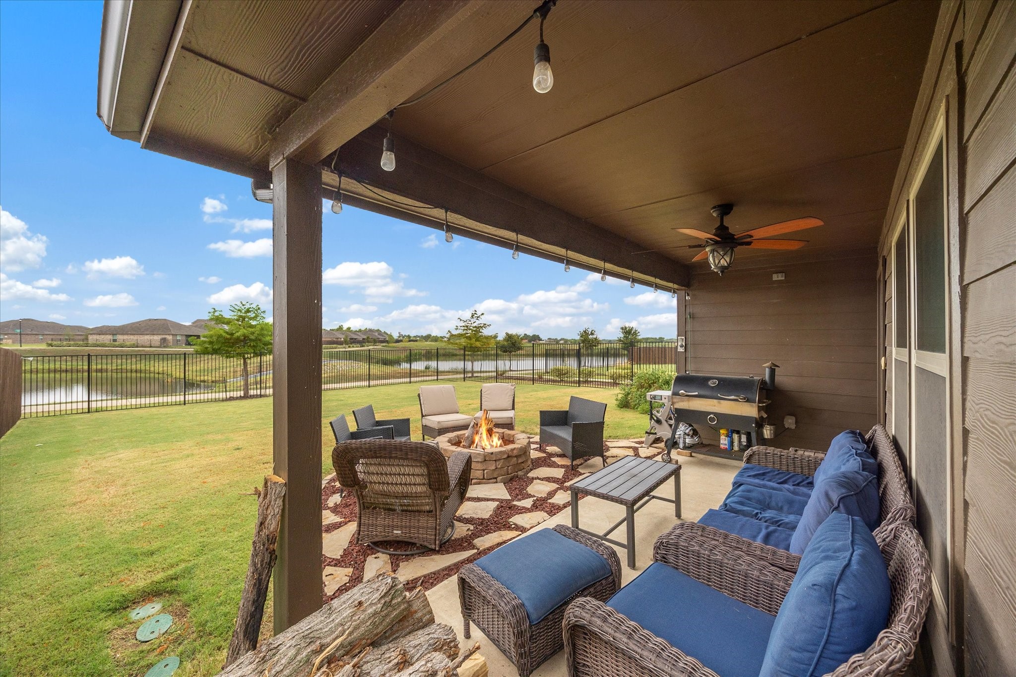 1600 River Oak Lane