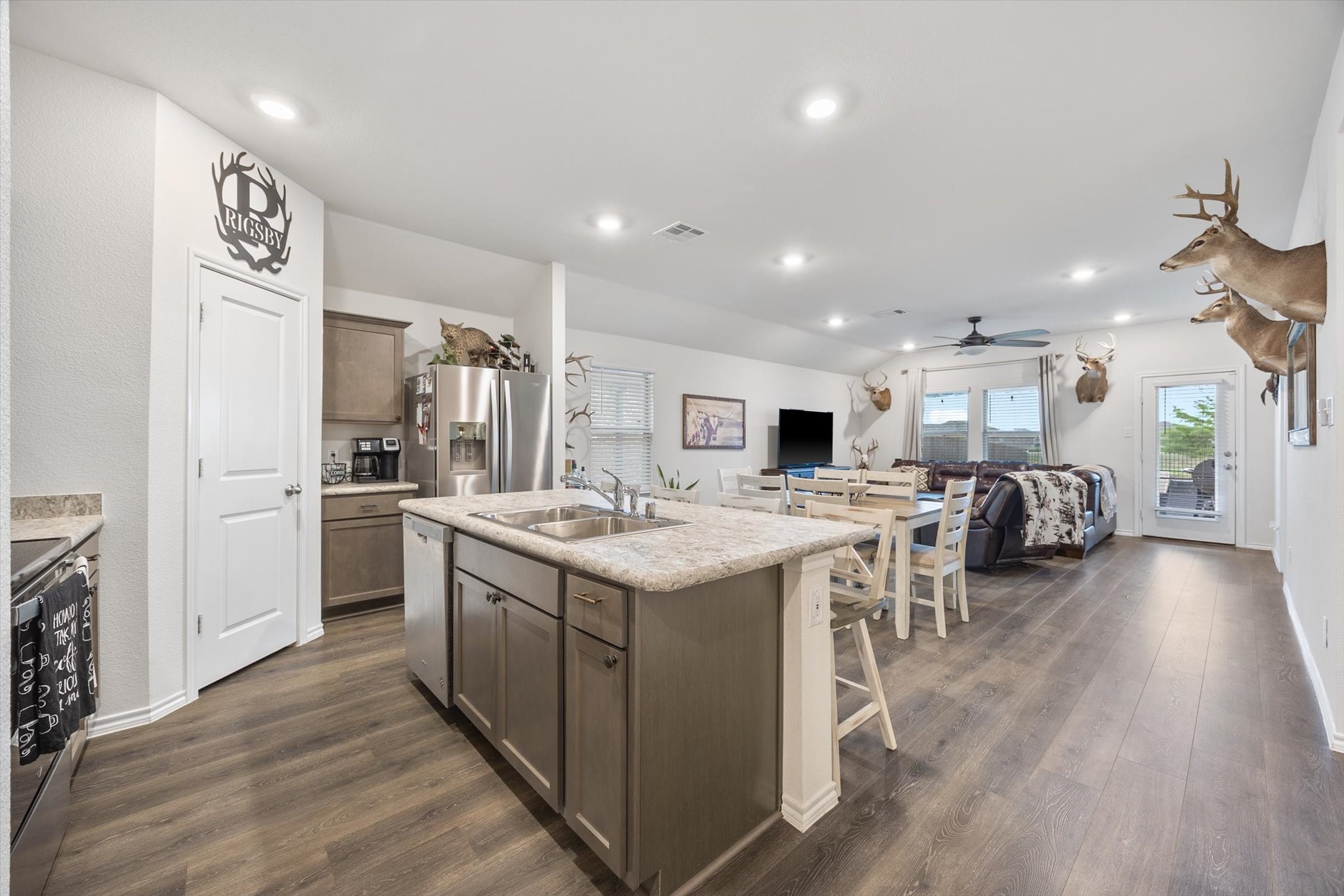 1600 River Oak Lane