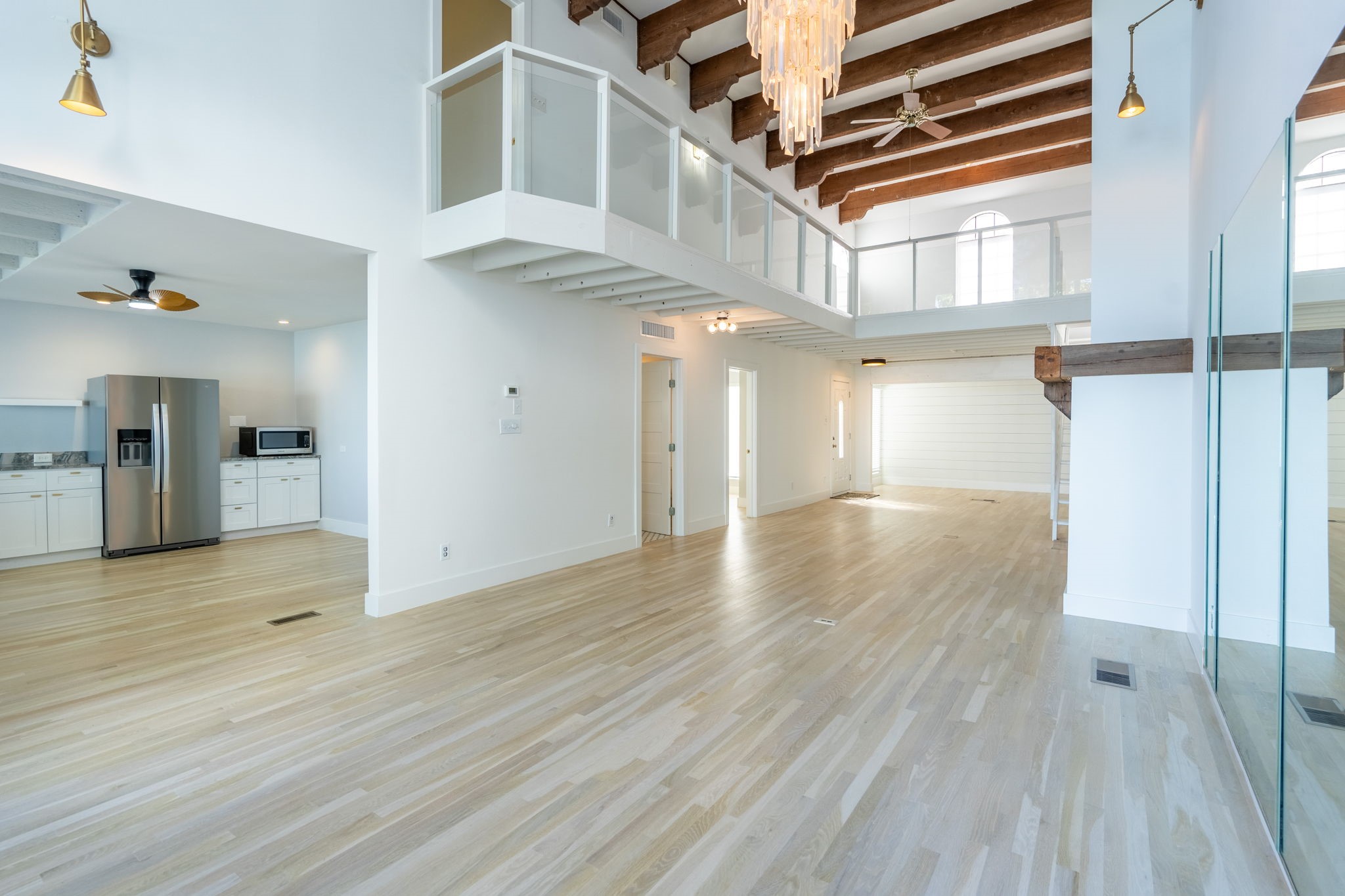 3610 Lakeside Drive